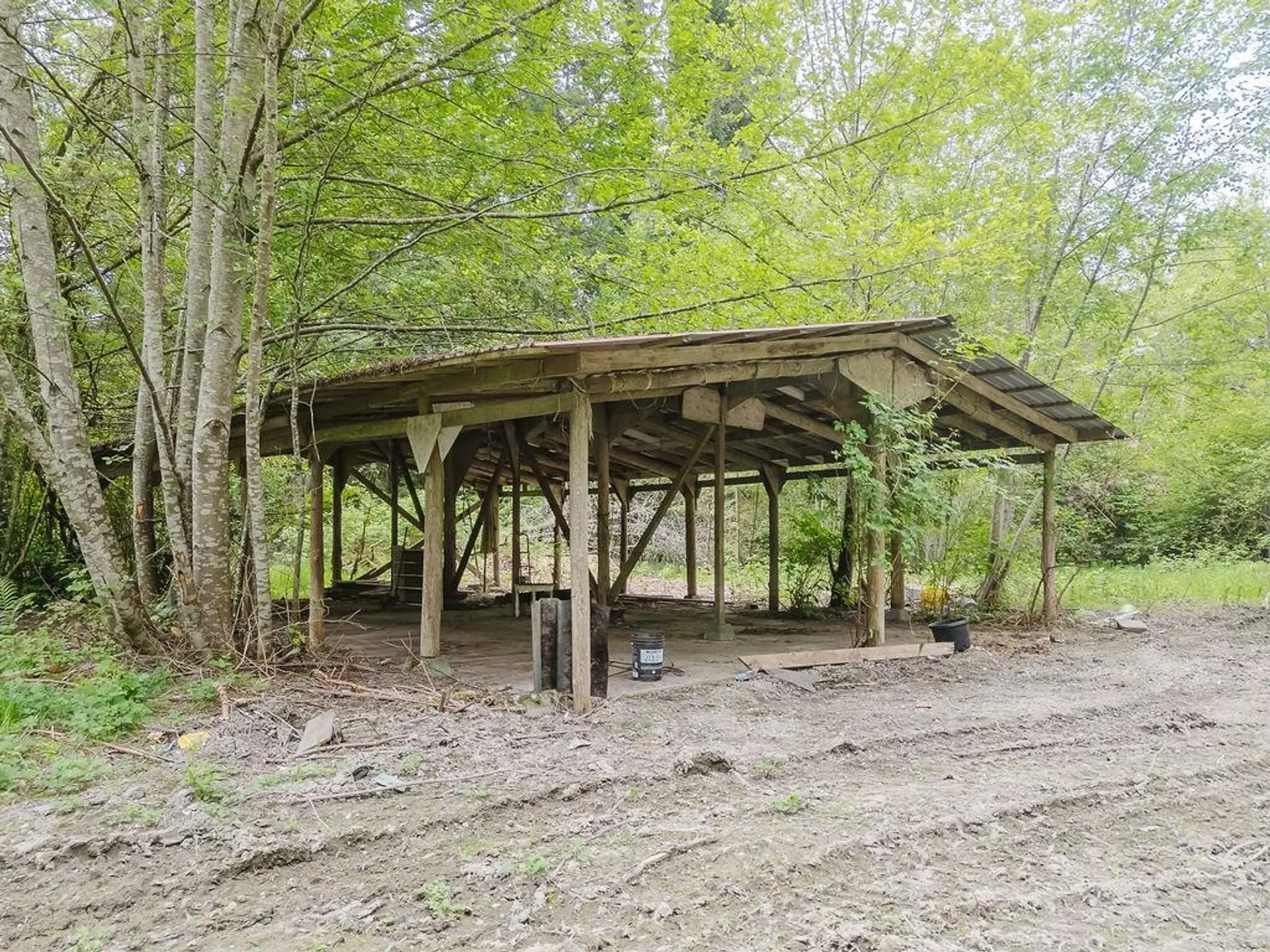 1575 Burton Road - Image 14
