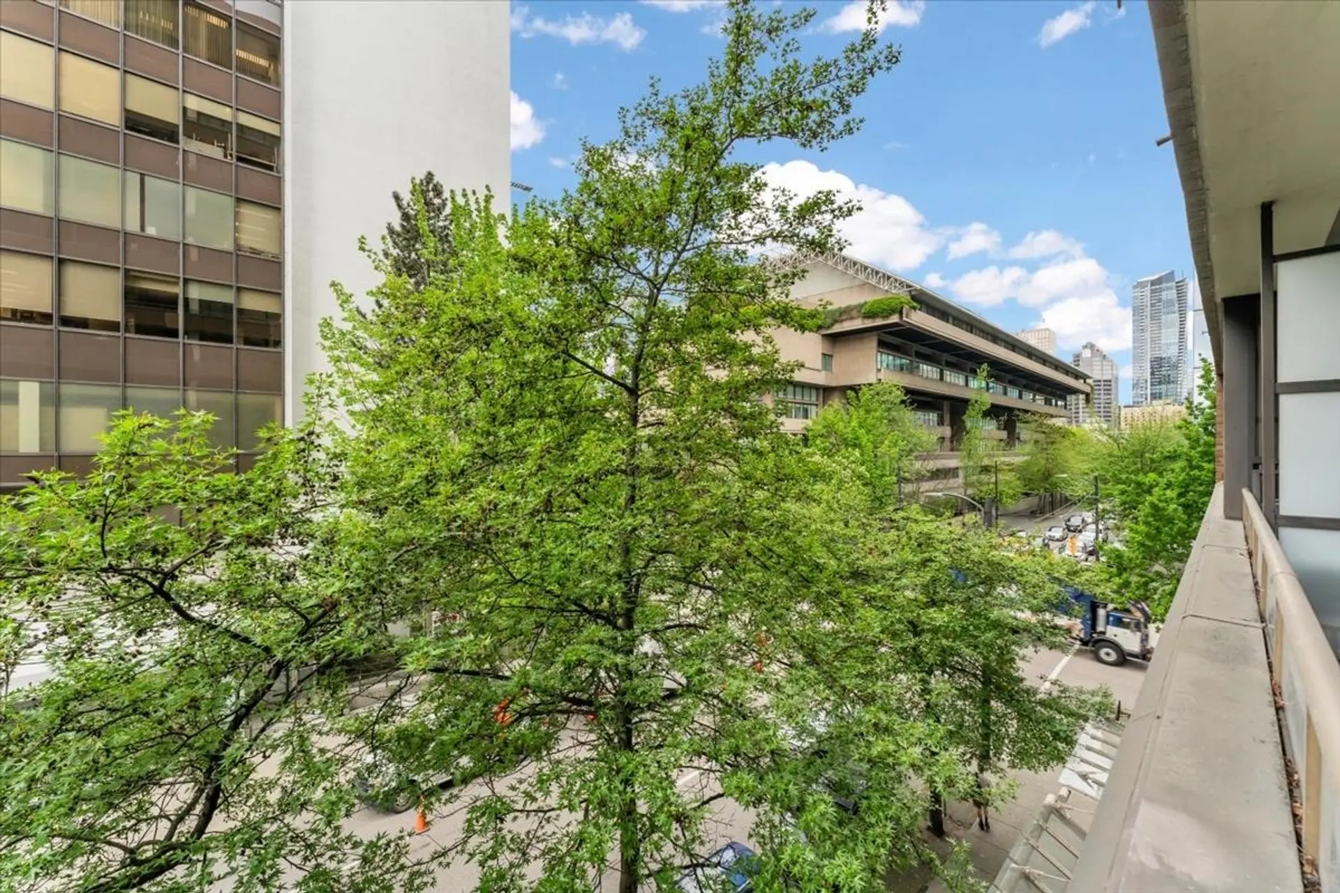 #313 1010 Howe Street - Image 11