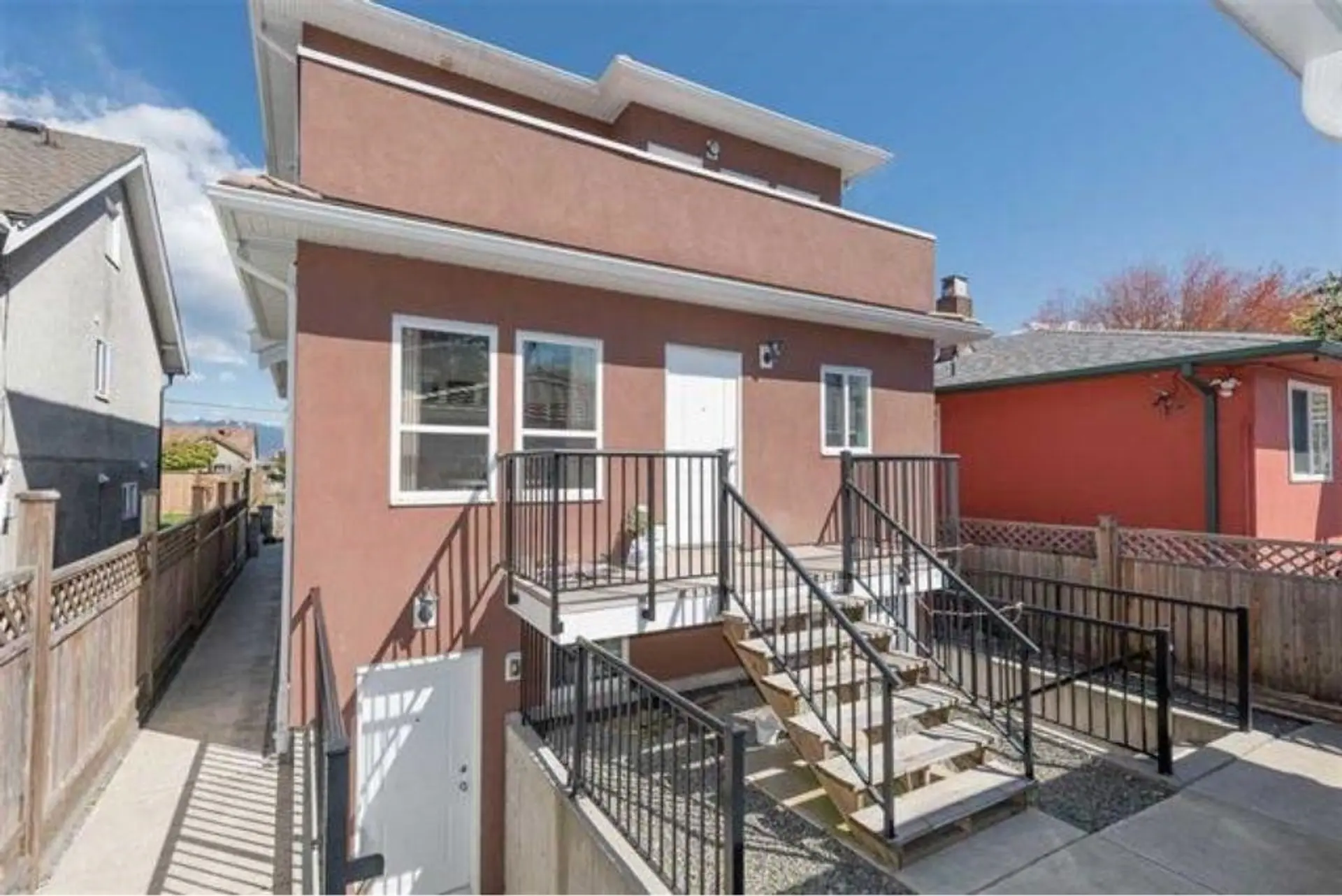 2208 E 41st Avenue - Image 16