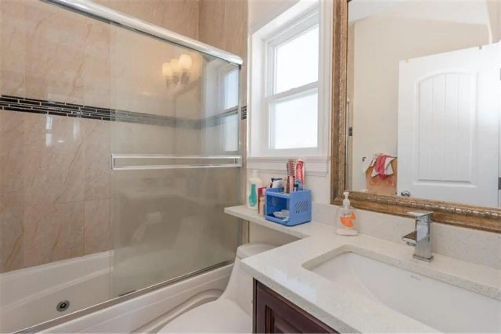 2208 E 41st Avenue - Image 15