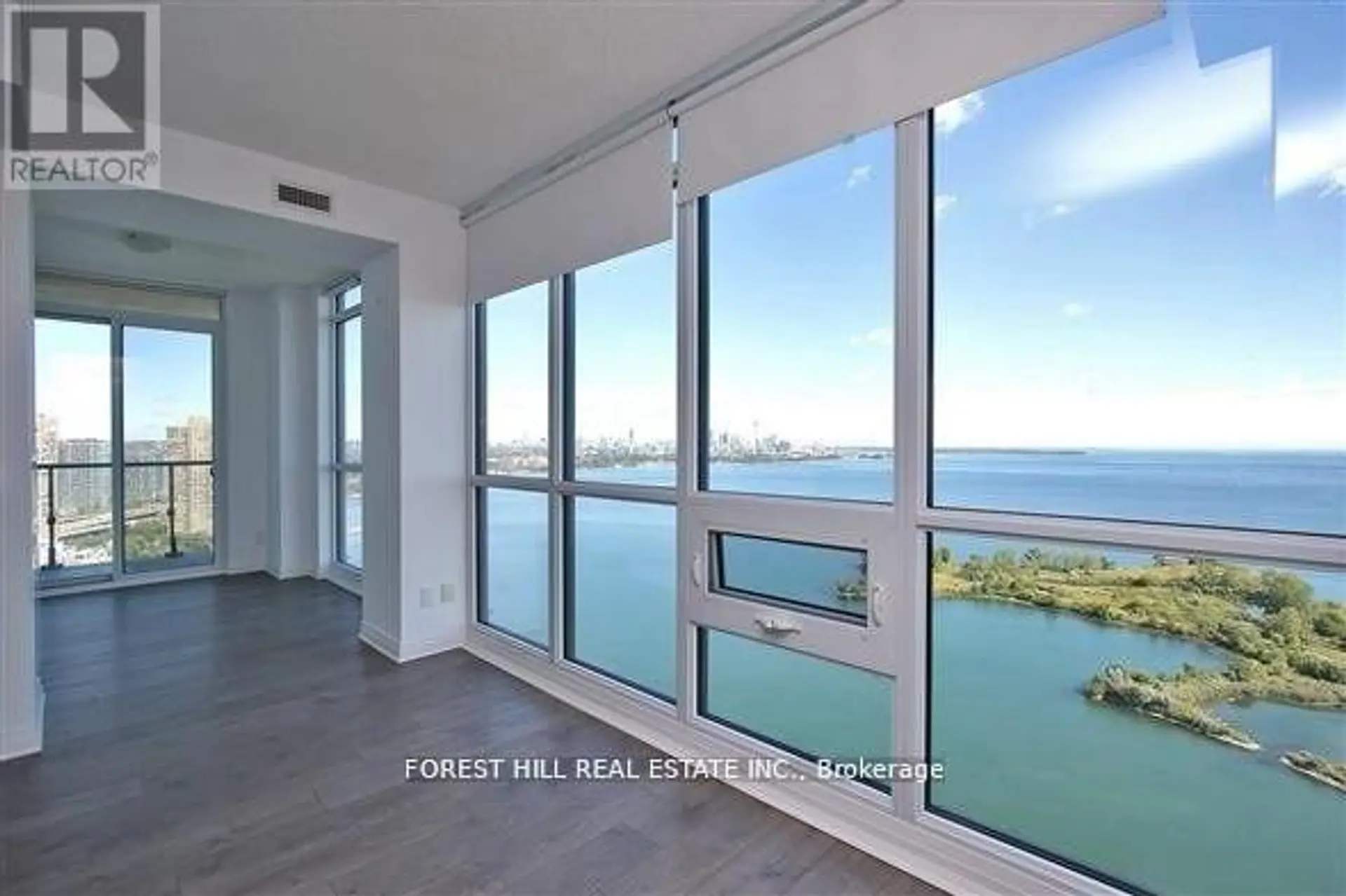 #3503 59 ANNIE CRAIG DRIVE - Image 2