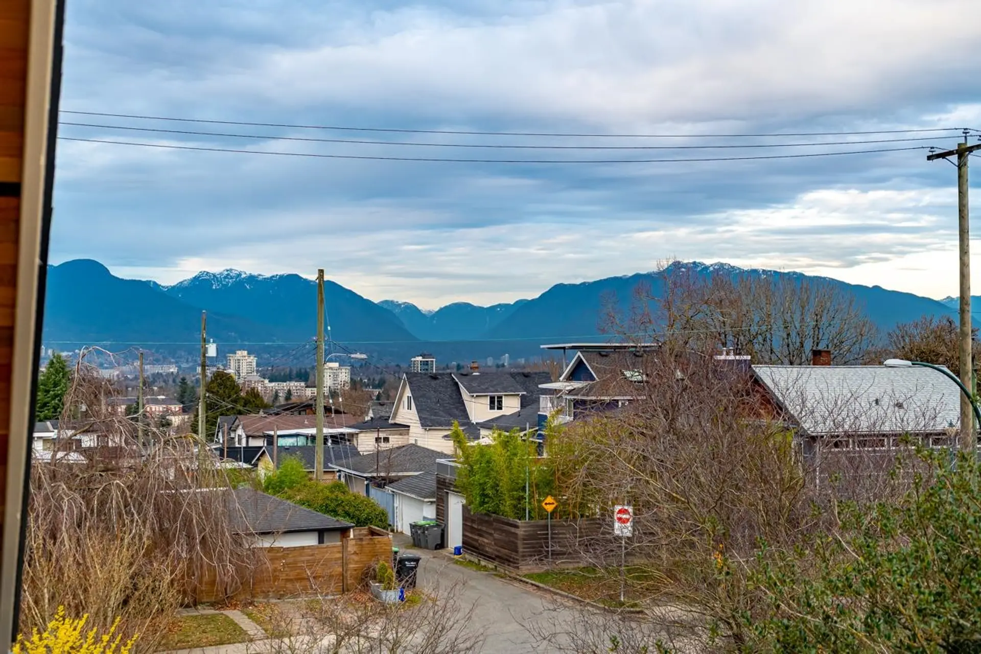#1 5355 Inverness Street - Image 4