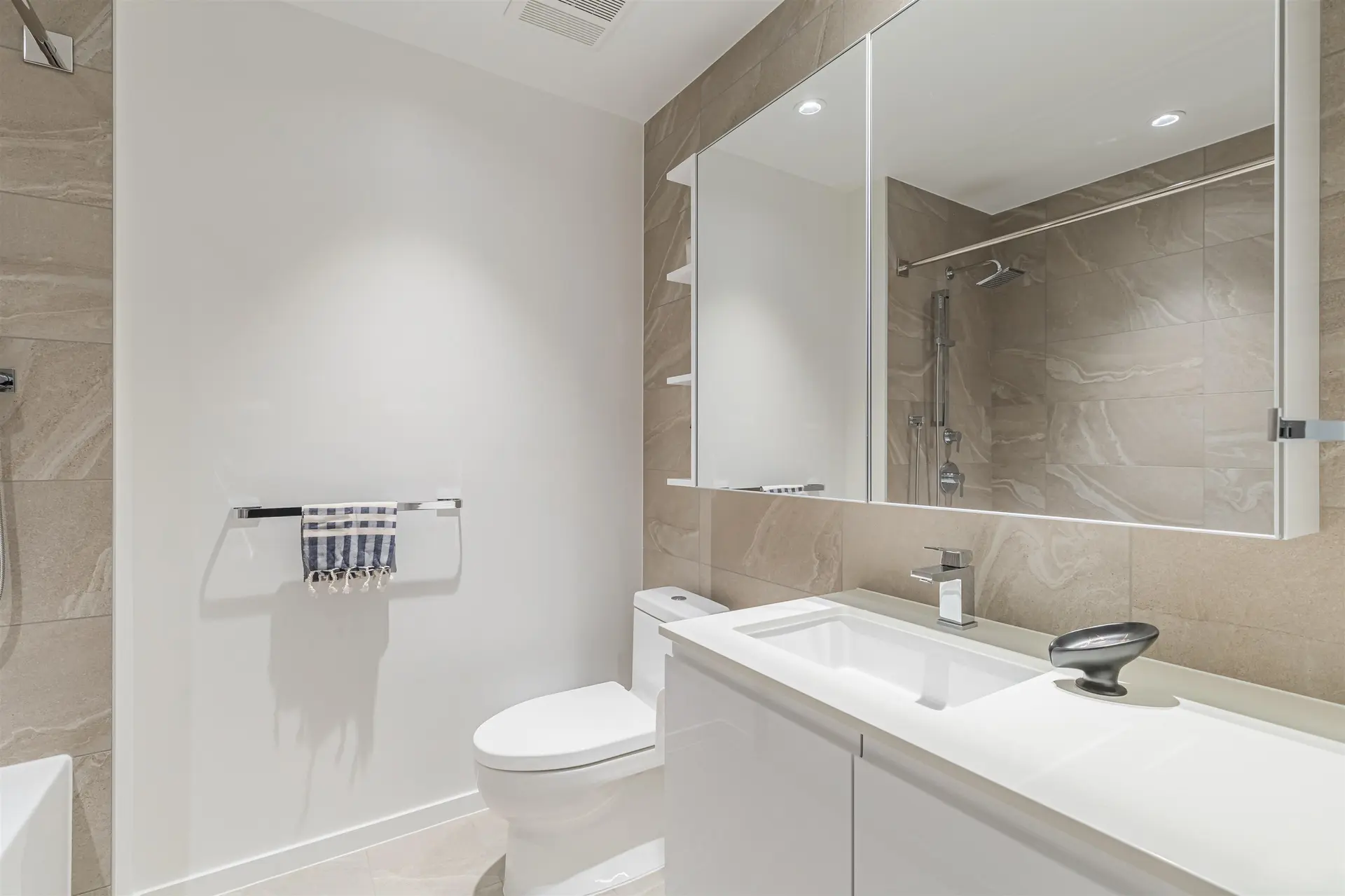 #528 6300 Minoru Boulevard - Image 7
