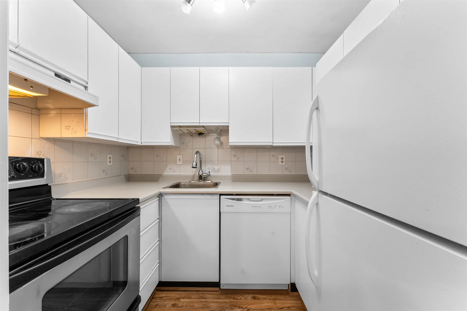 #220 7571 Moffatt Road - Image 6