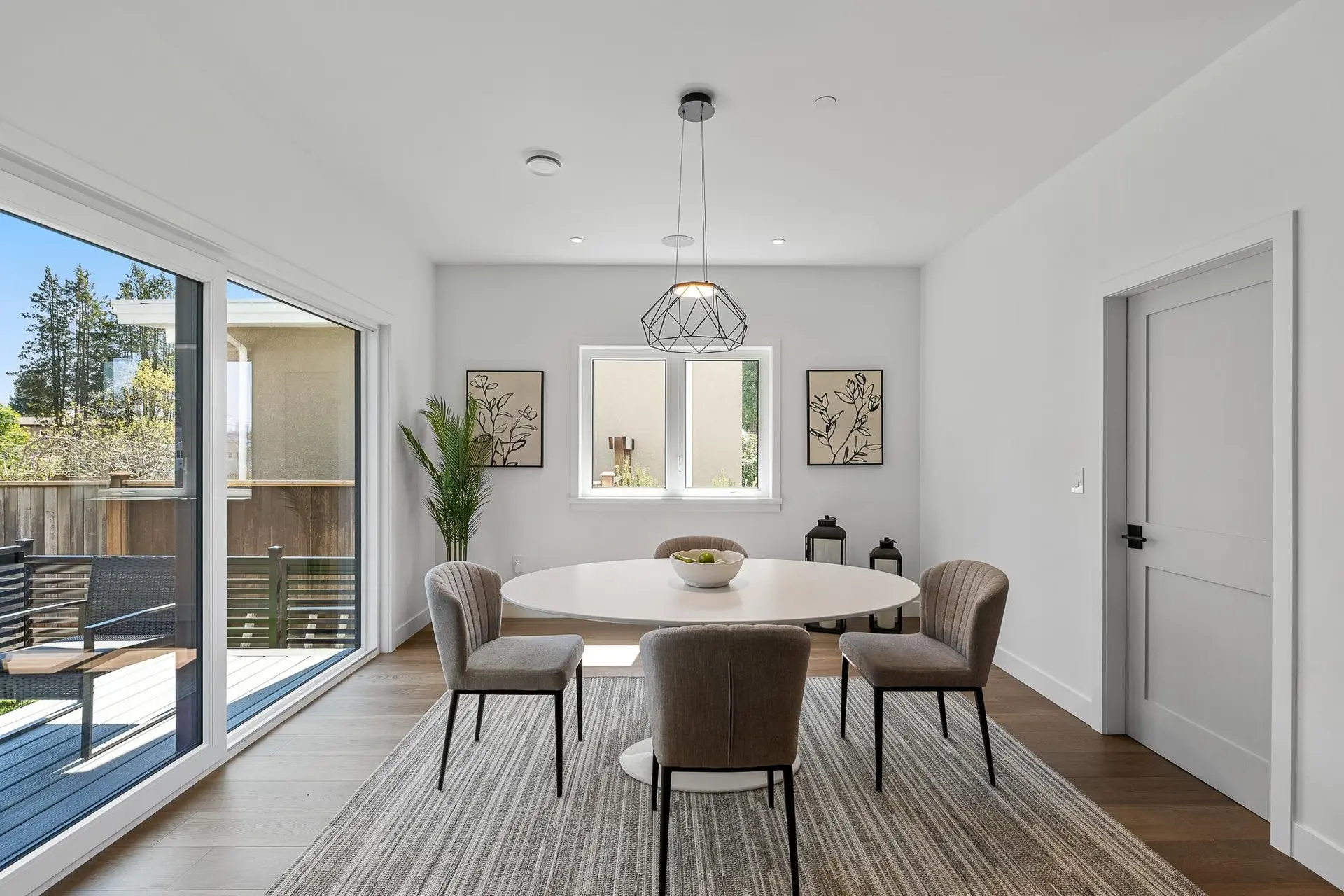 #4 1860 Moore Avenue - Image 6
