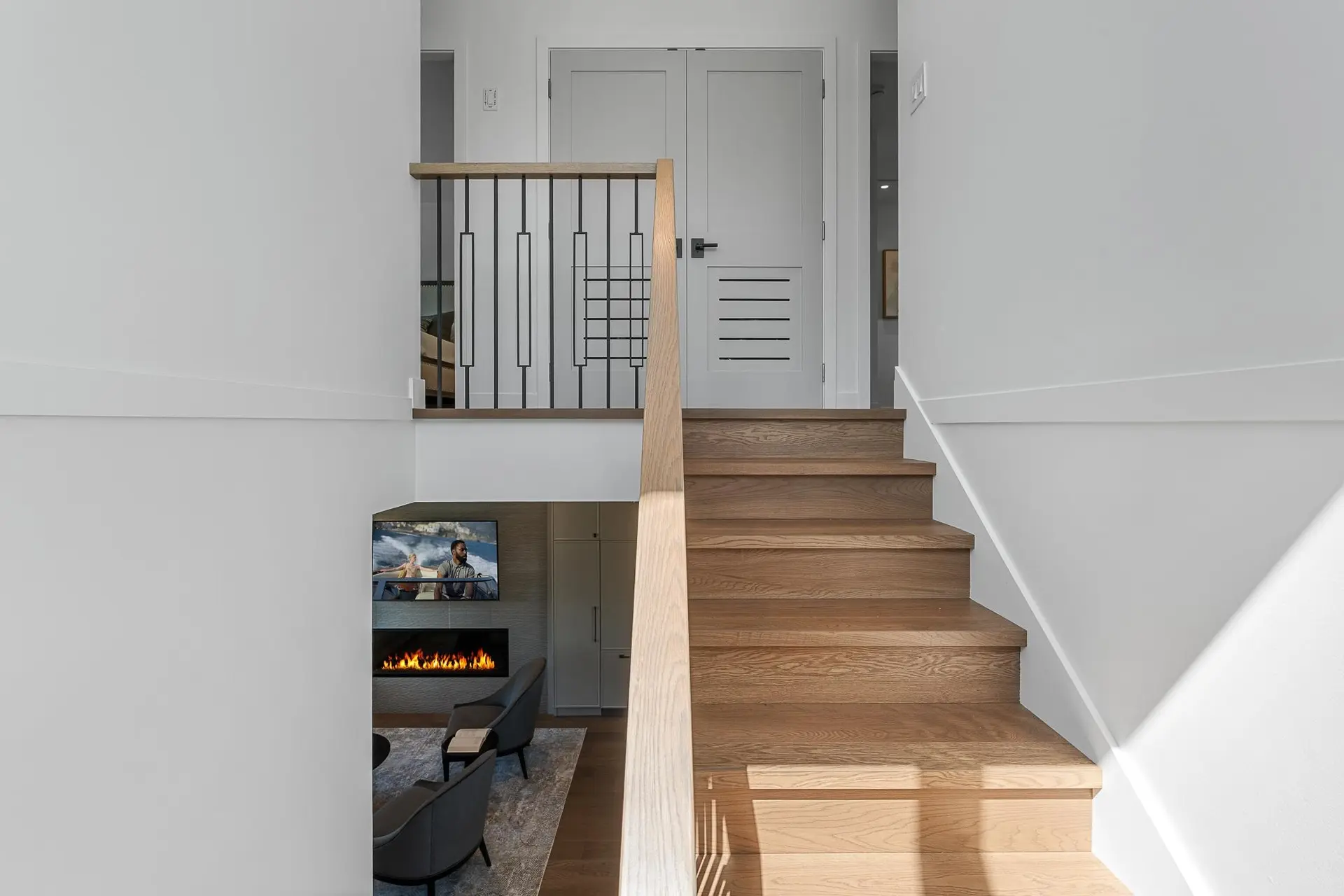 #4 1860 Moore Avenue - Image 7