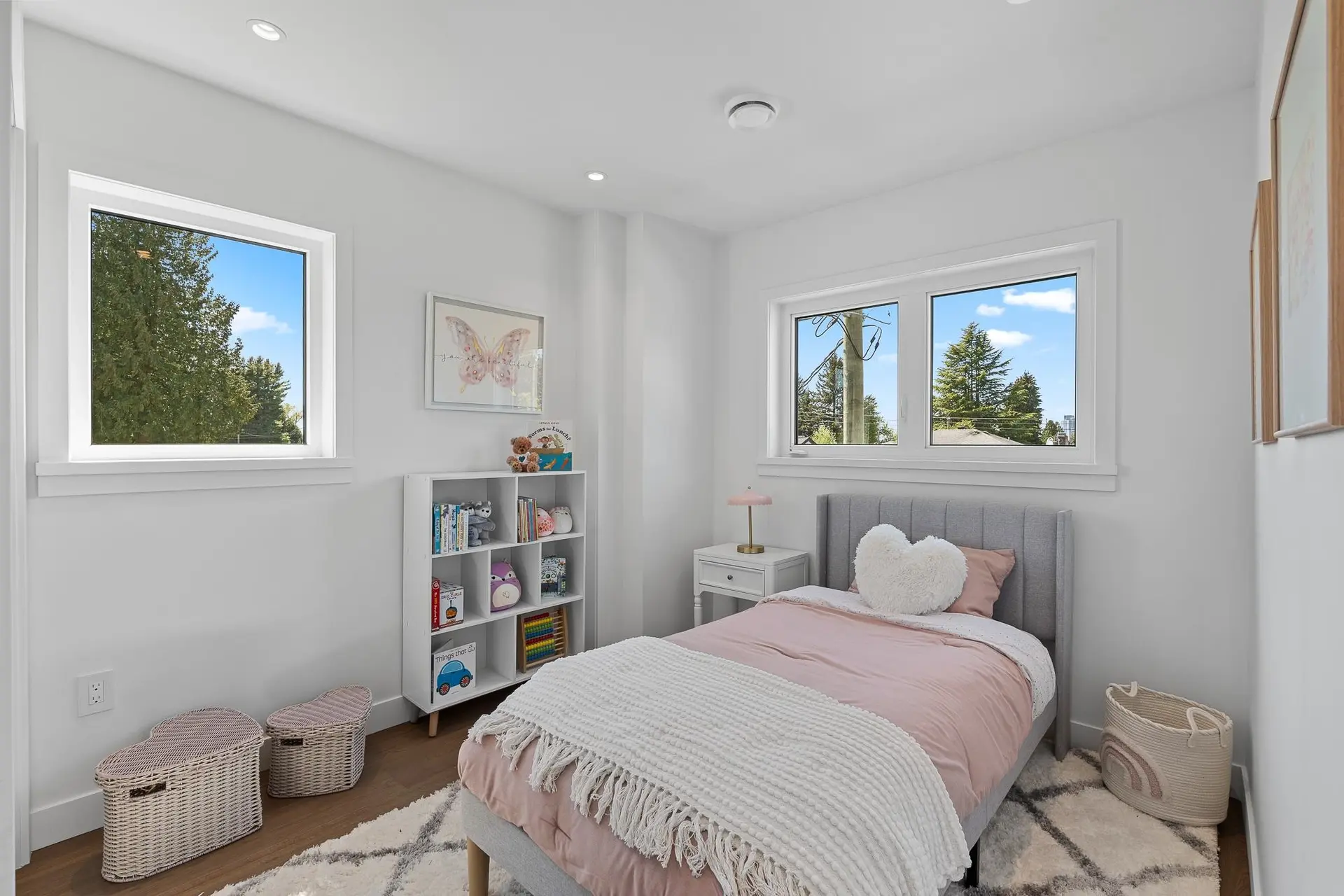#4 1860 Moore Avenue - Image 15