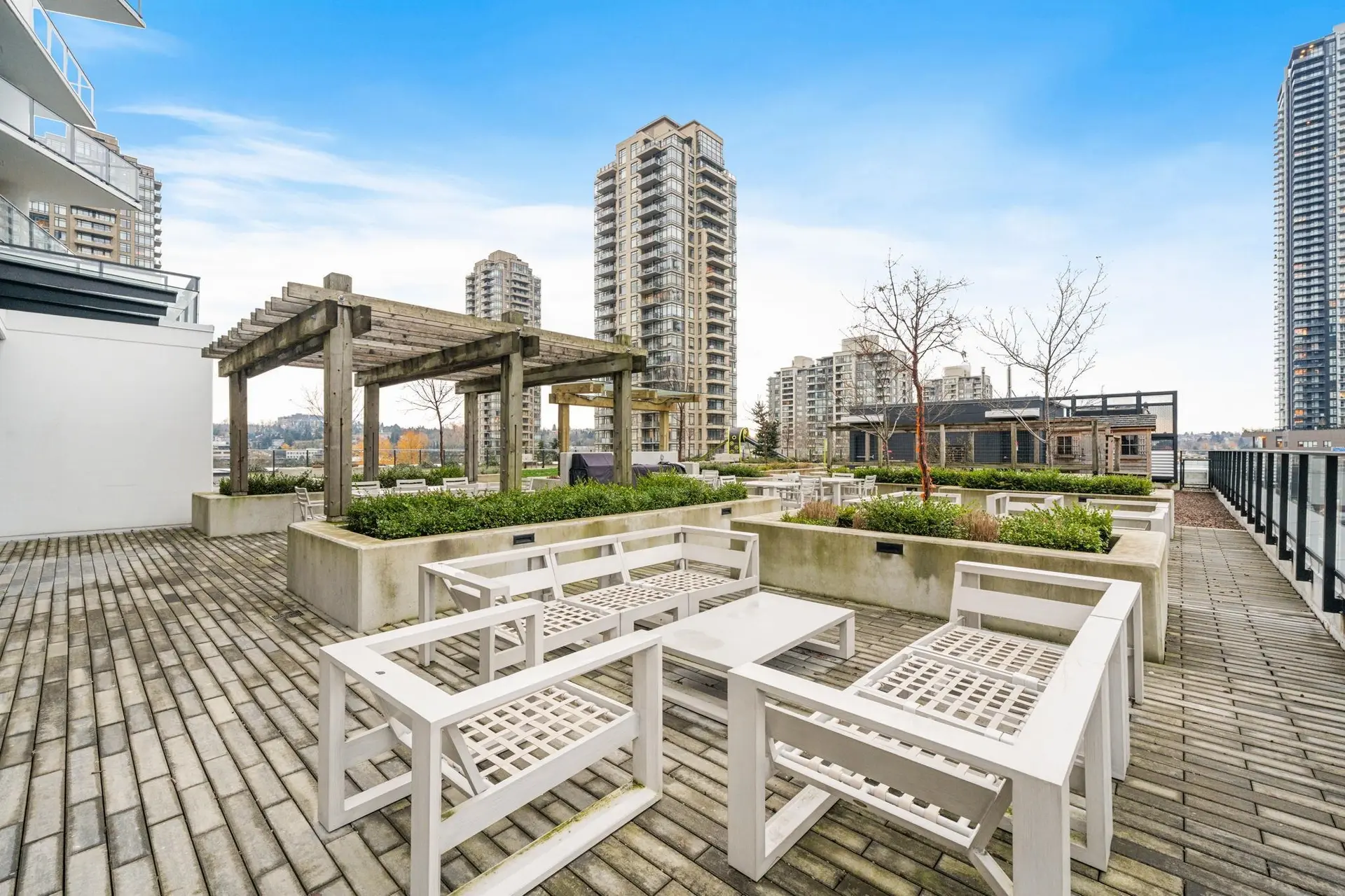 #2407 2181 Madison Avenue - Image 9