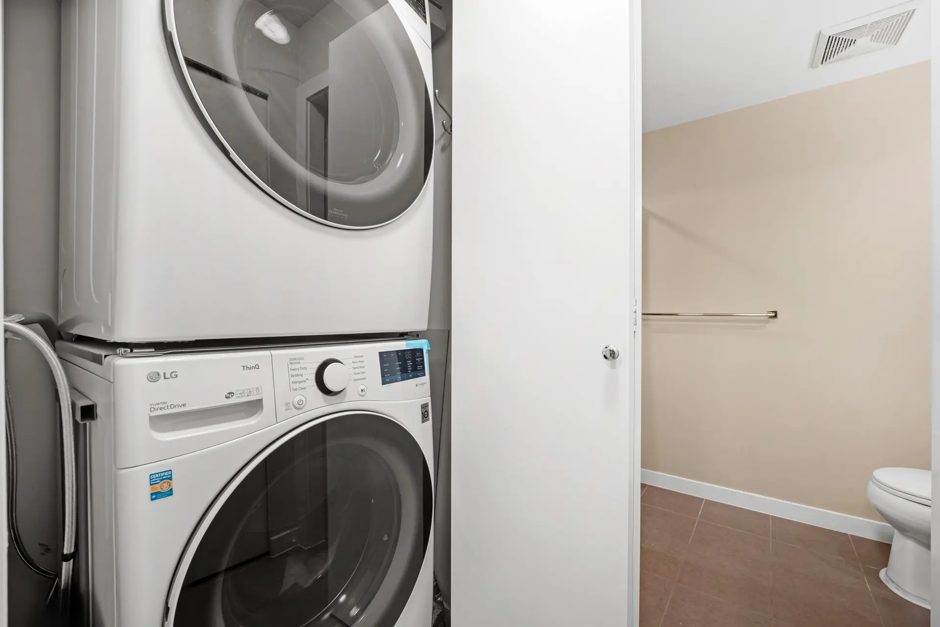 #205 5665 Irmin Street - Image 12