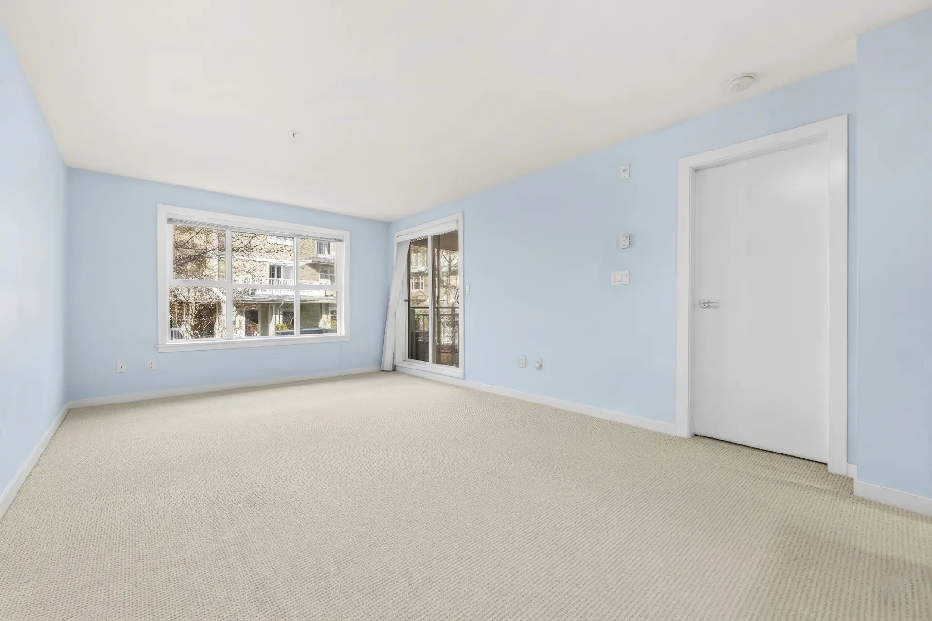 #205 5665 Irmin Street - Image 4