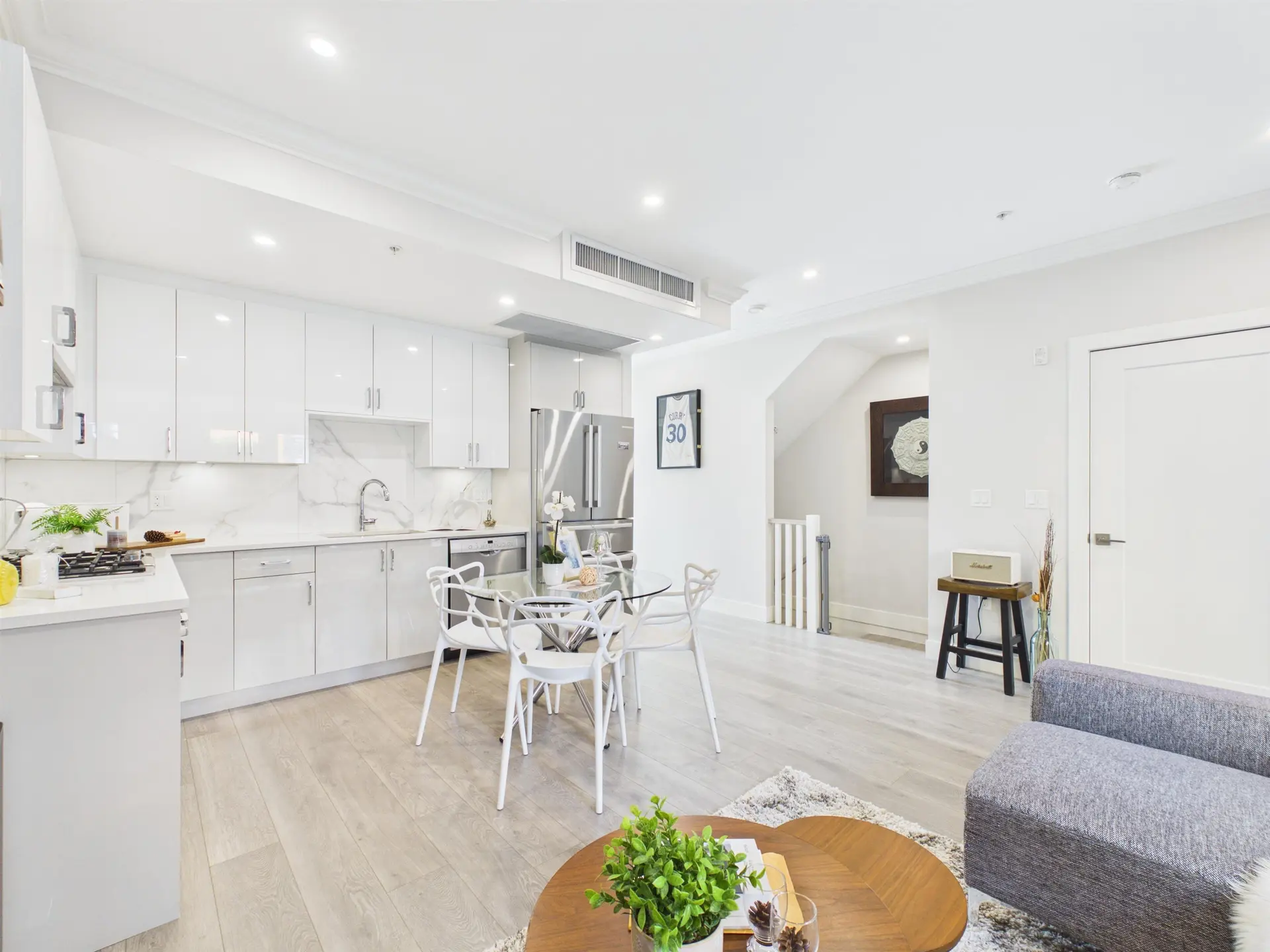 #23 7565 Oak Street - Image 8