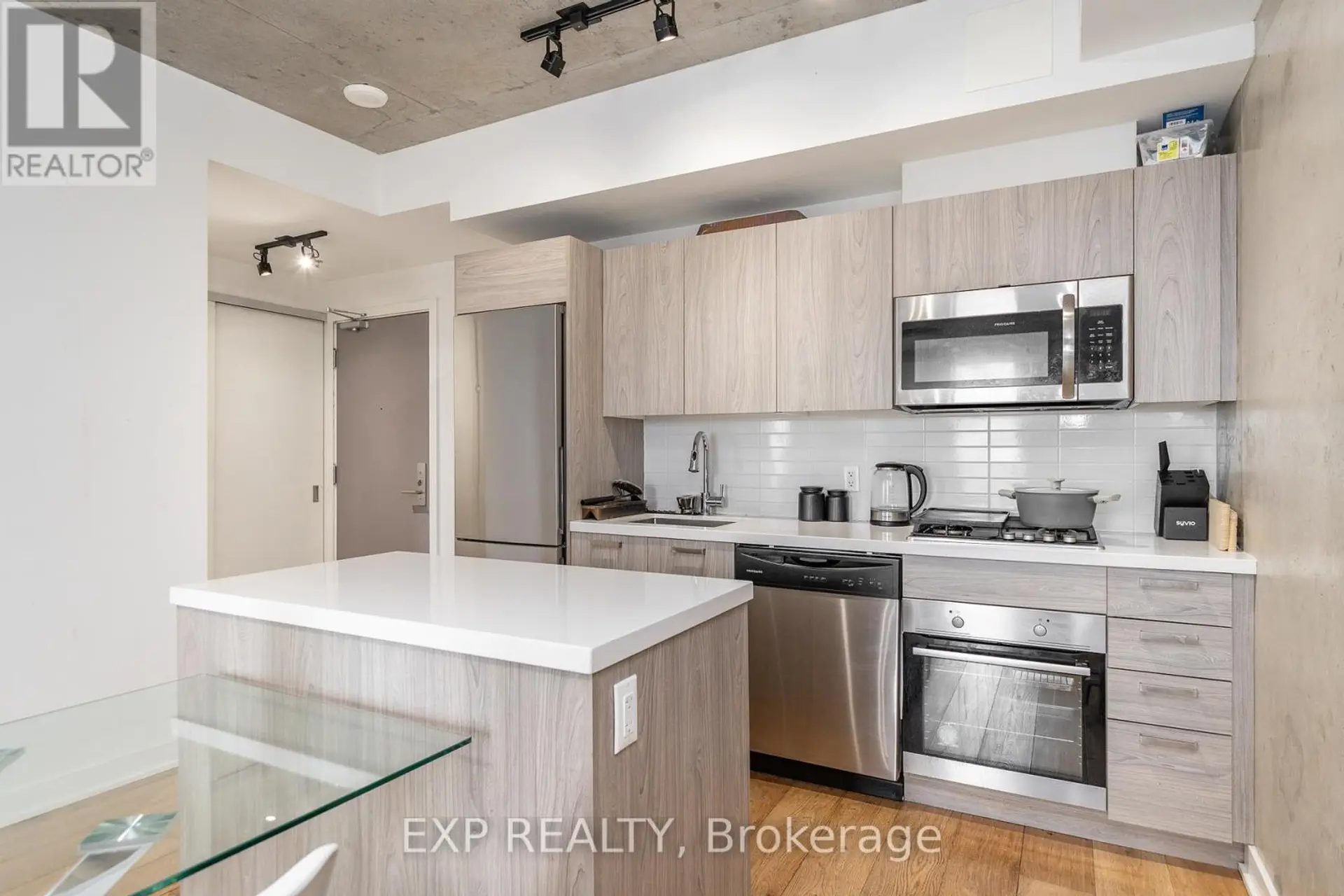 #1102 203 CATHERINE STREET - Image 9