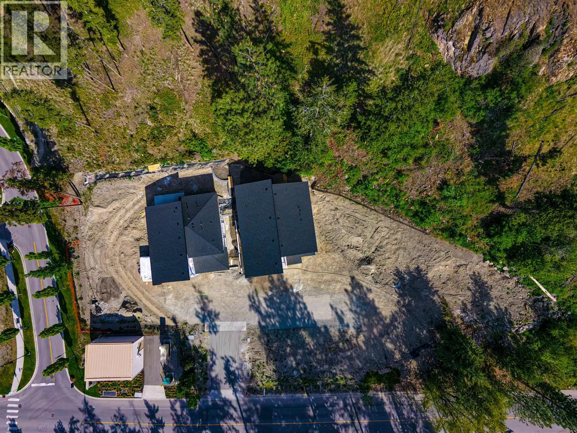 487 Clifton Road N - Image 3