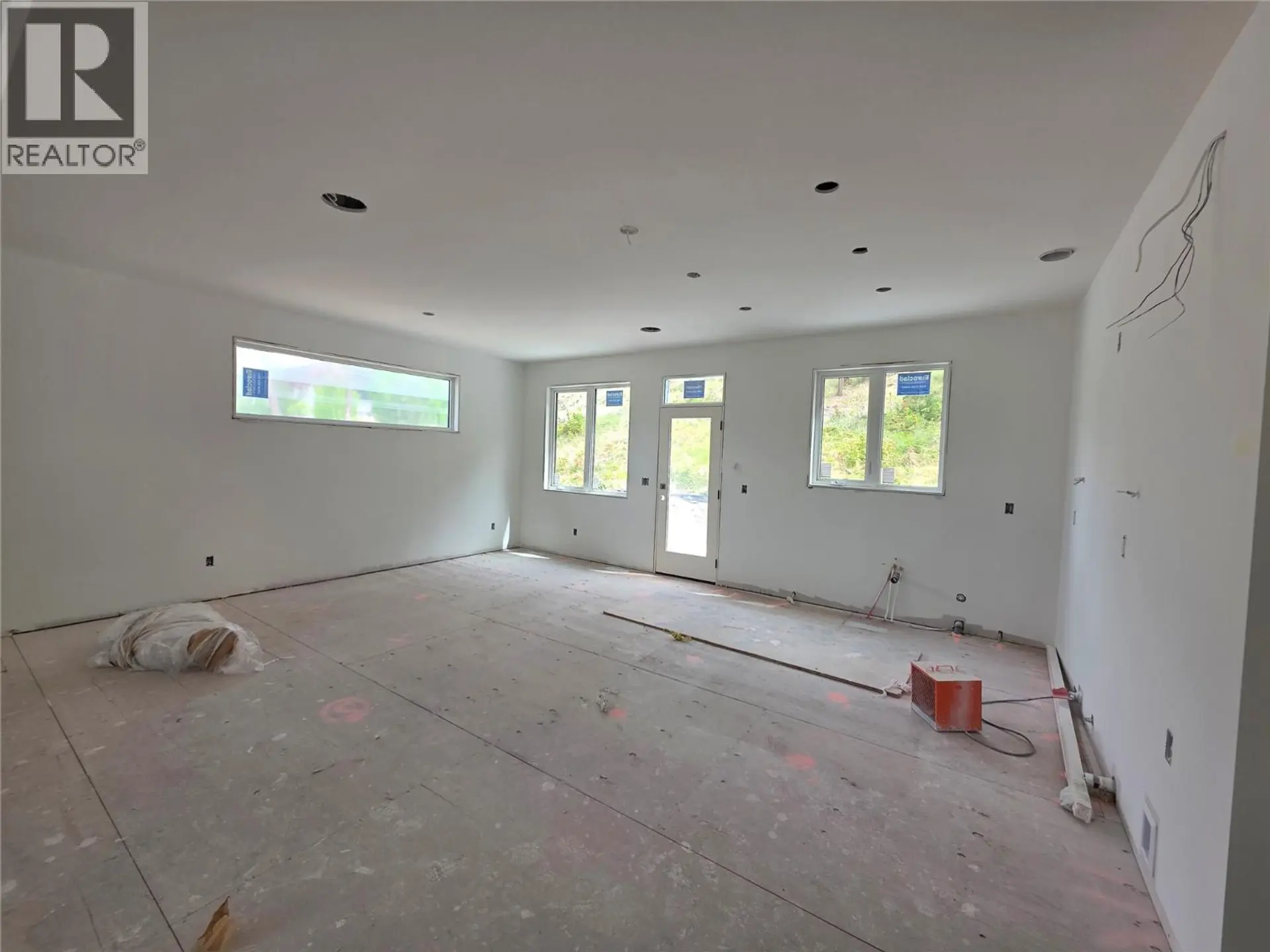 491 Clifton Road N - Image 4