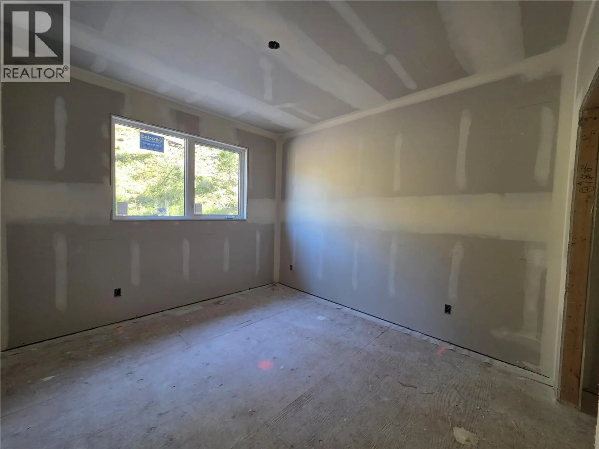 491 Clifton Road N - Image 18