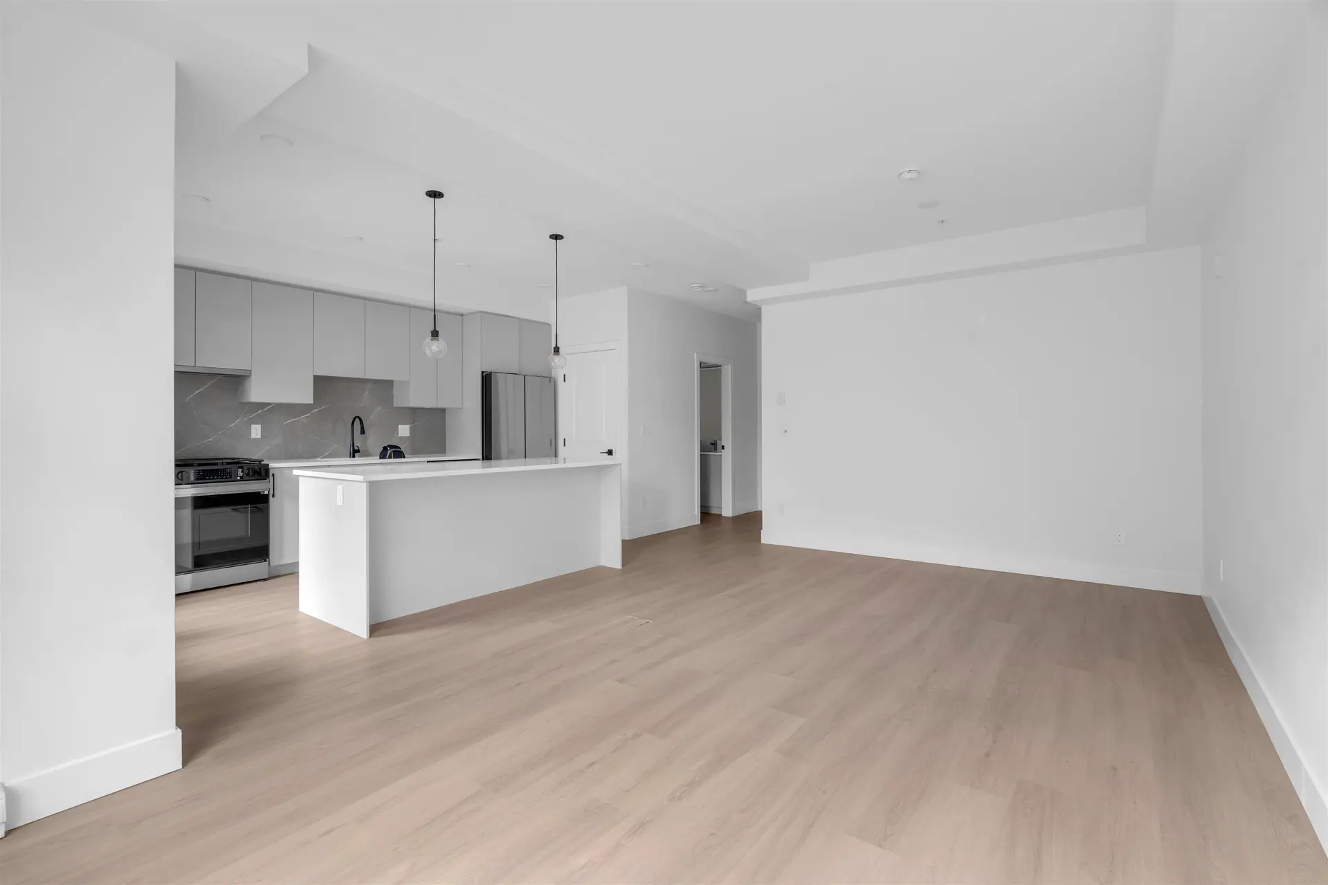 #102 3528 146a Street - Image 5