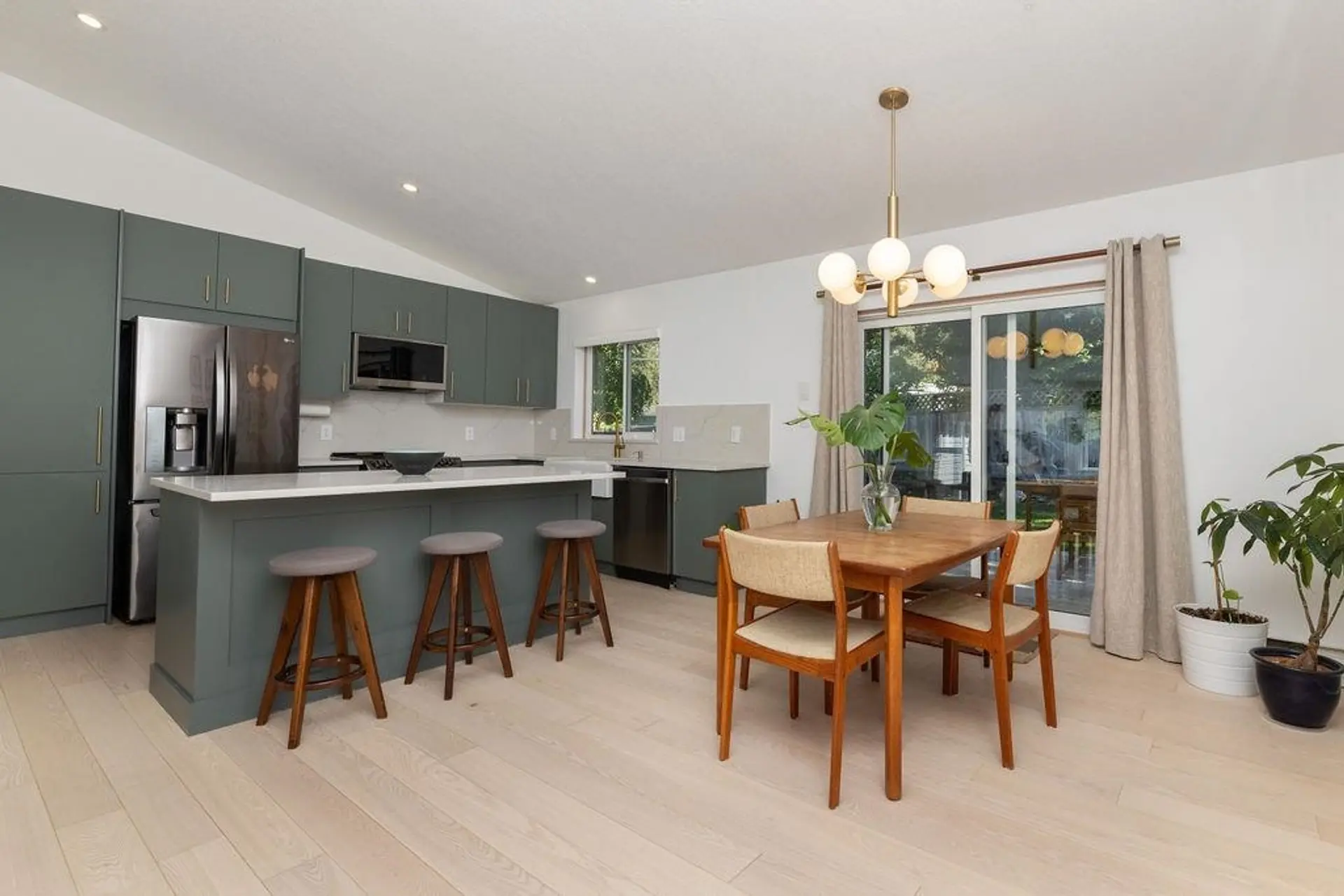 Property at 5700 Trident Avenue, Sechelt, BC