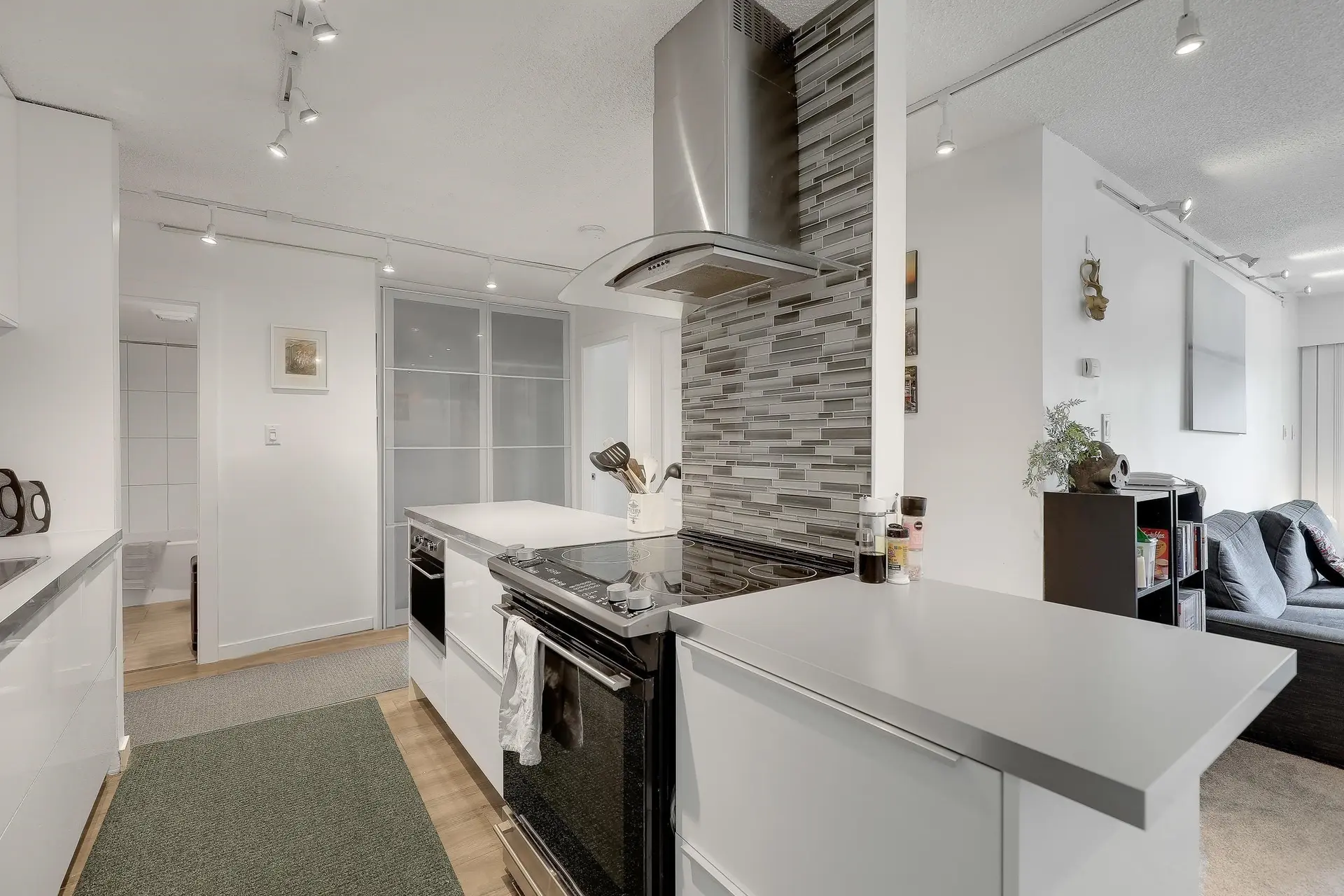#503 250 W 1st Street - Image 3