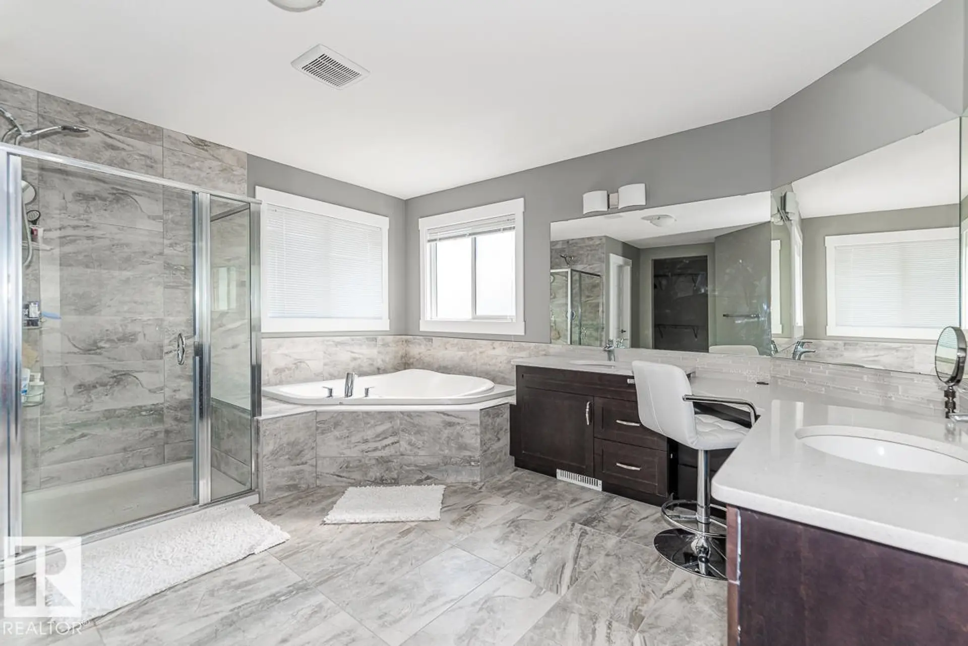 9748 205 ST NW - Image 16