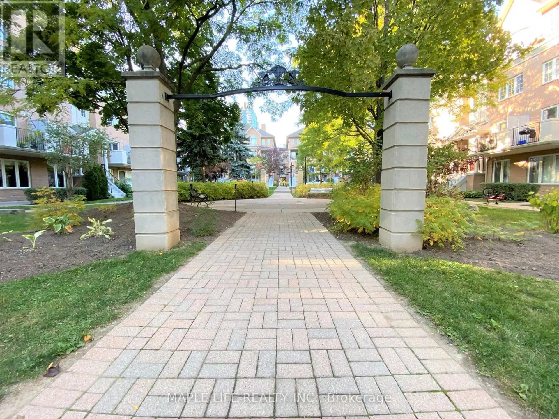 623 GRANDVIEW WAY - Image 2