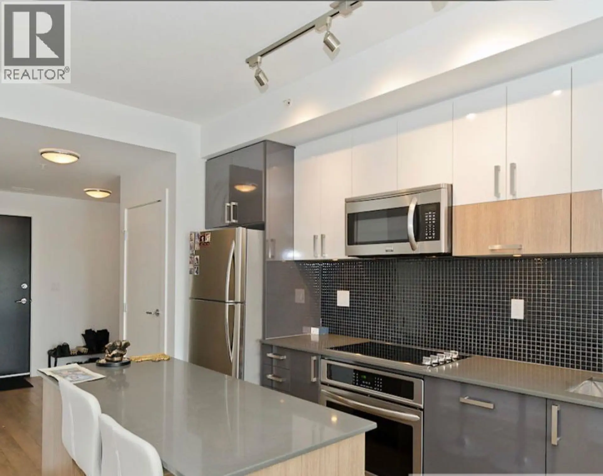 #809 550 Riverfront Avenue SE - Image 4