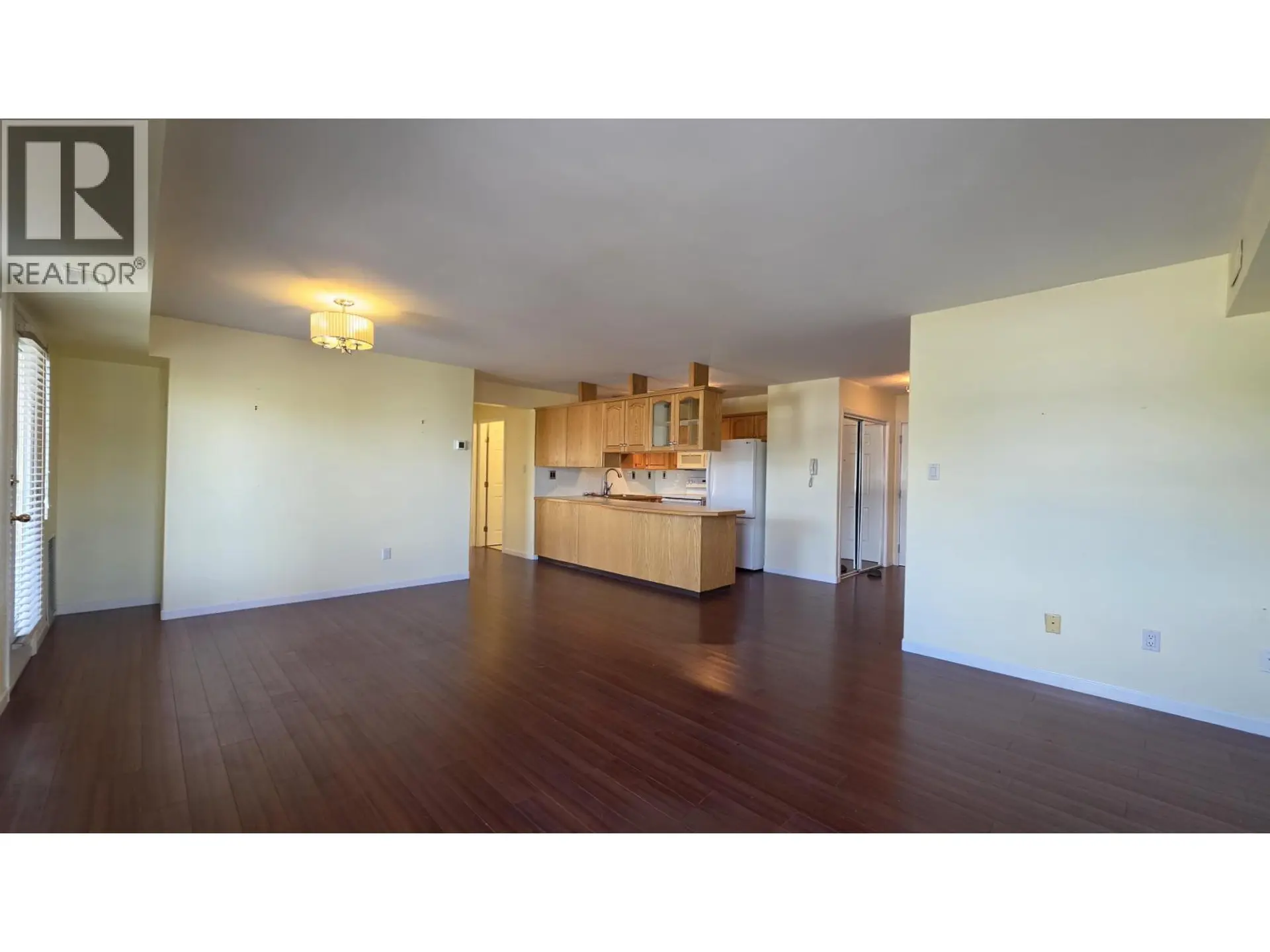 #301 1693 6TH AVENUE - Image 11