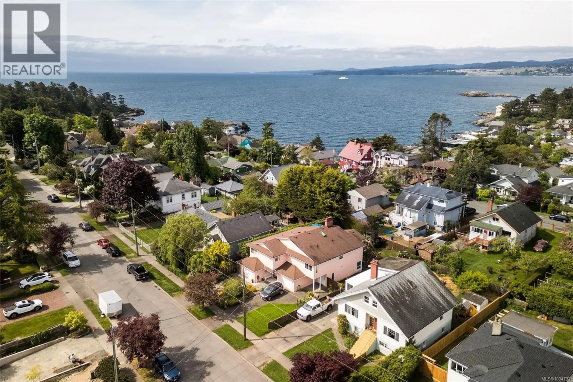 Property at 468 Admirals Rd, Esquimalt, BC