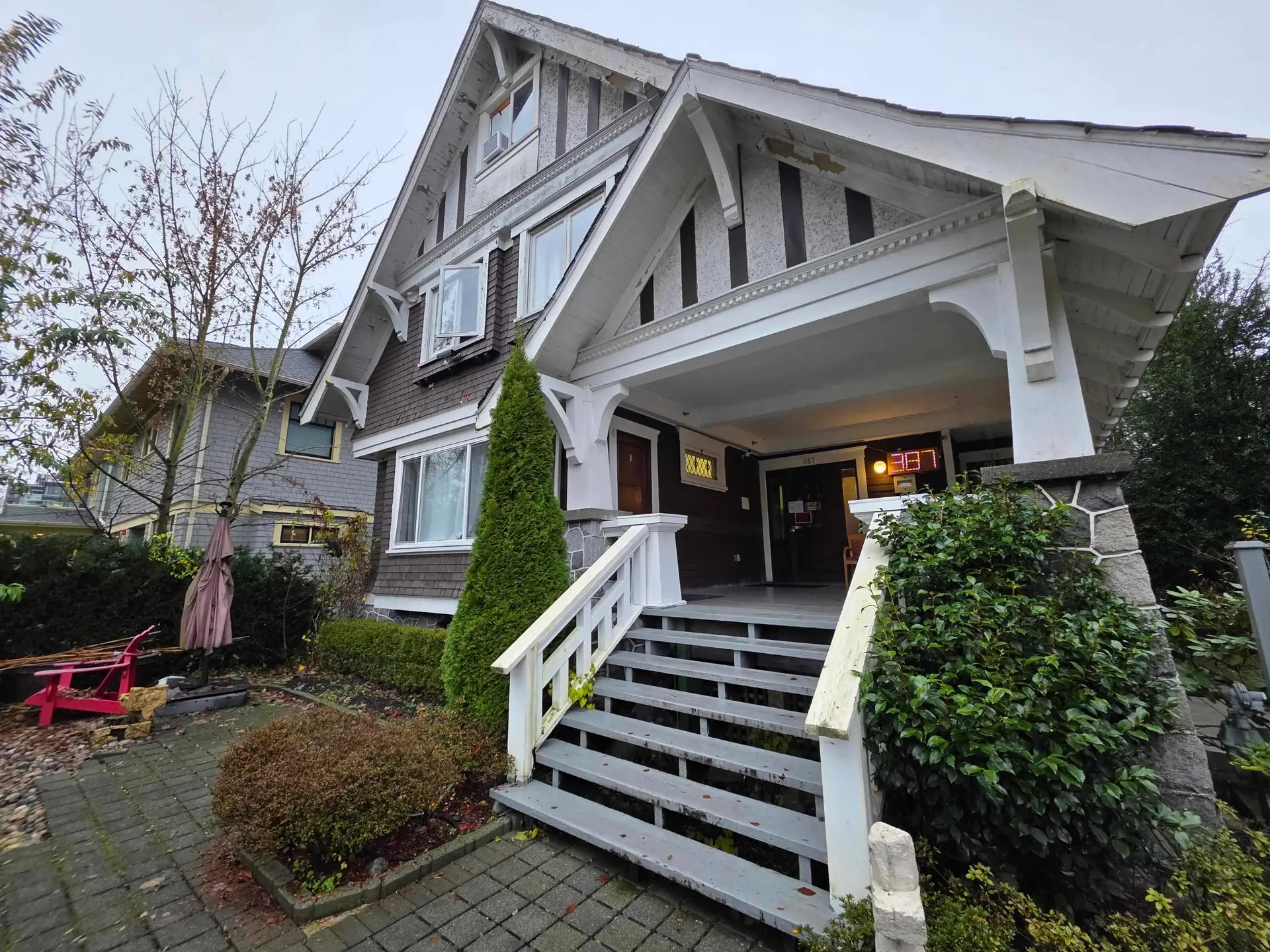 387 W 13th Avenue - Image 2