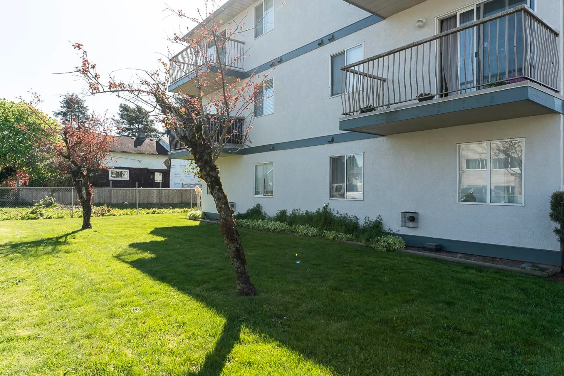 #17 46160 Princess Avenue - Image 3