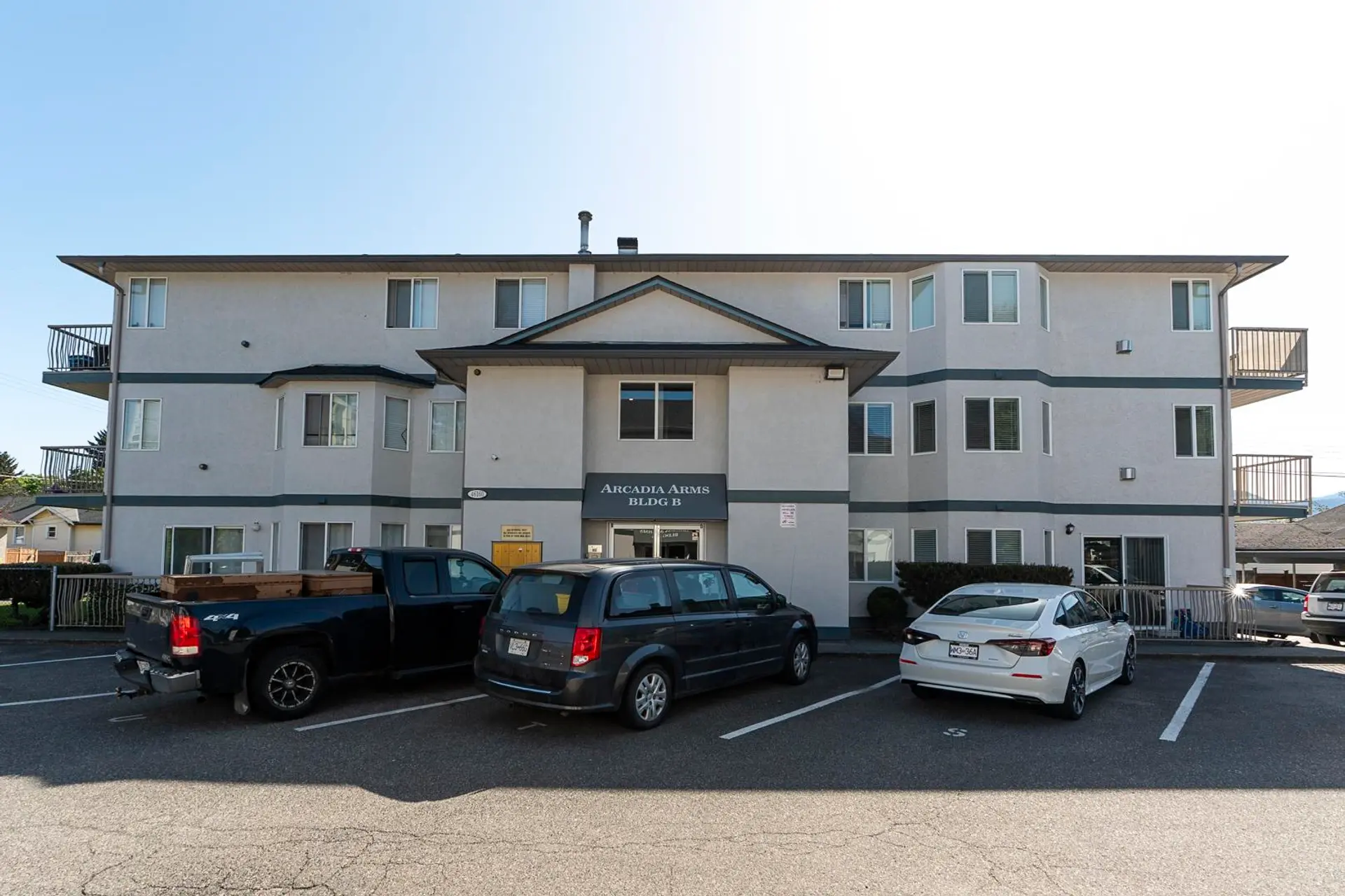 #17 46160 Princess Avenue - Image 5