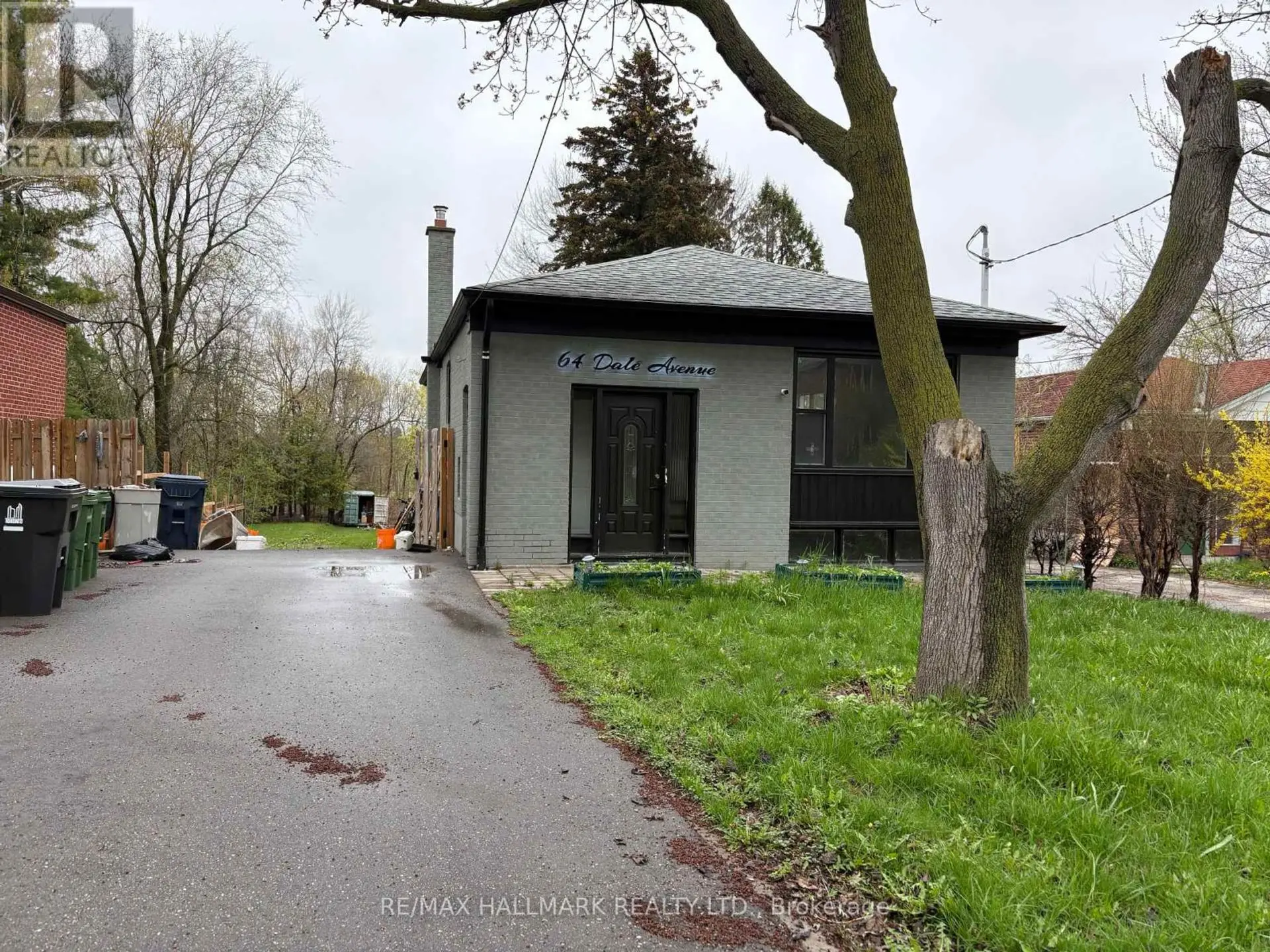64 DALE AVENUE - Image 1