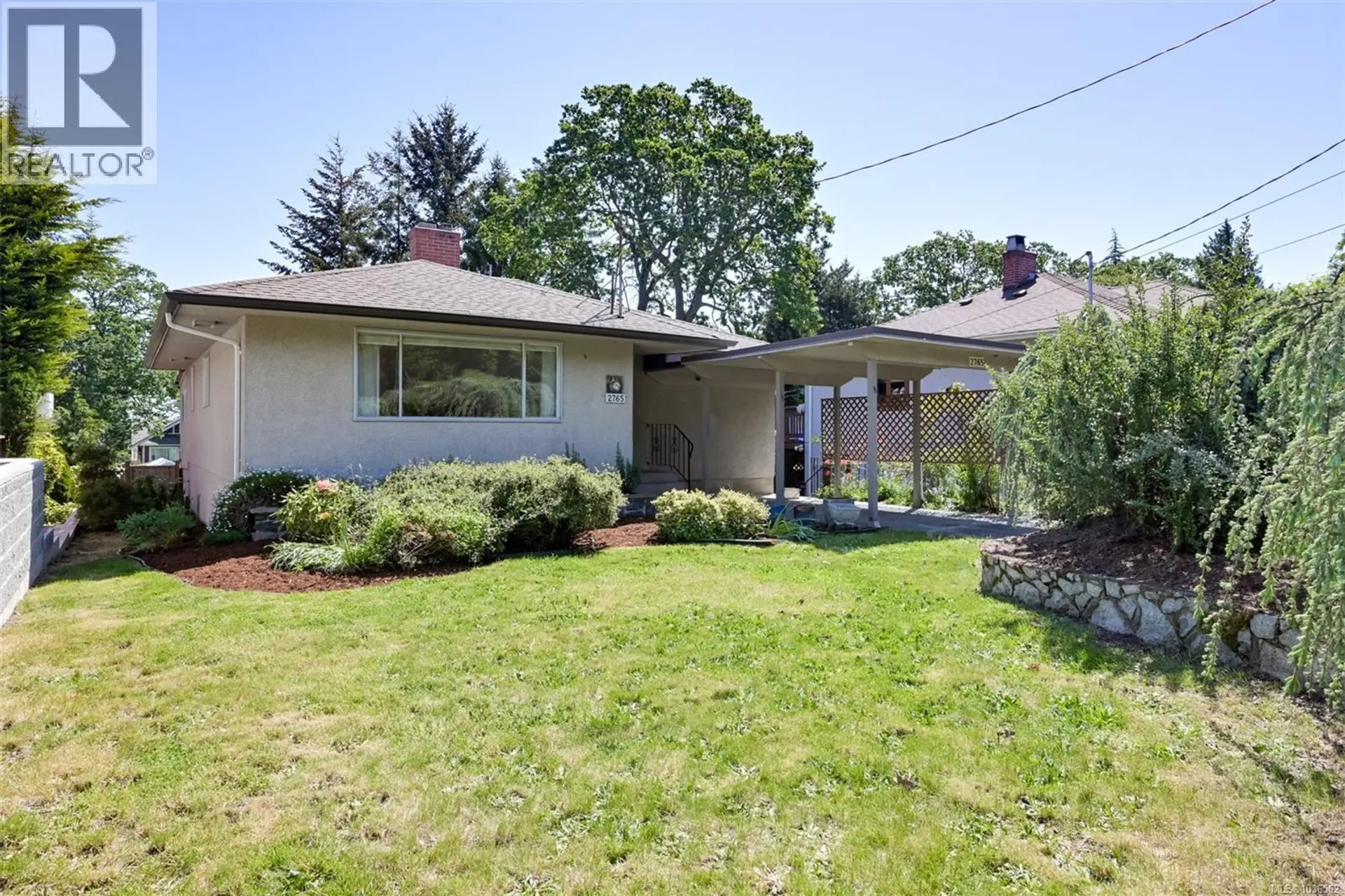 Property at 2765 Fernwood Rd, Victoria, BC
