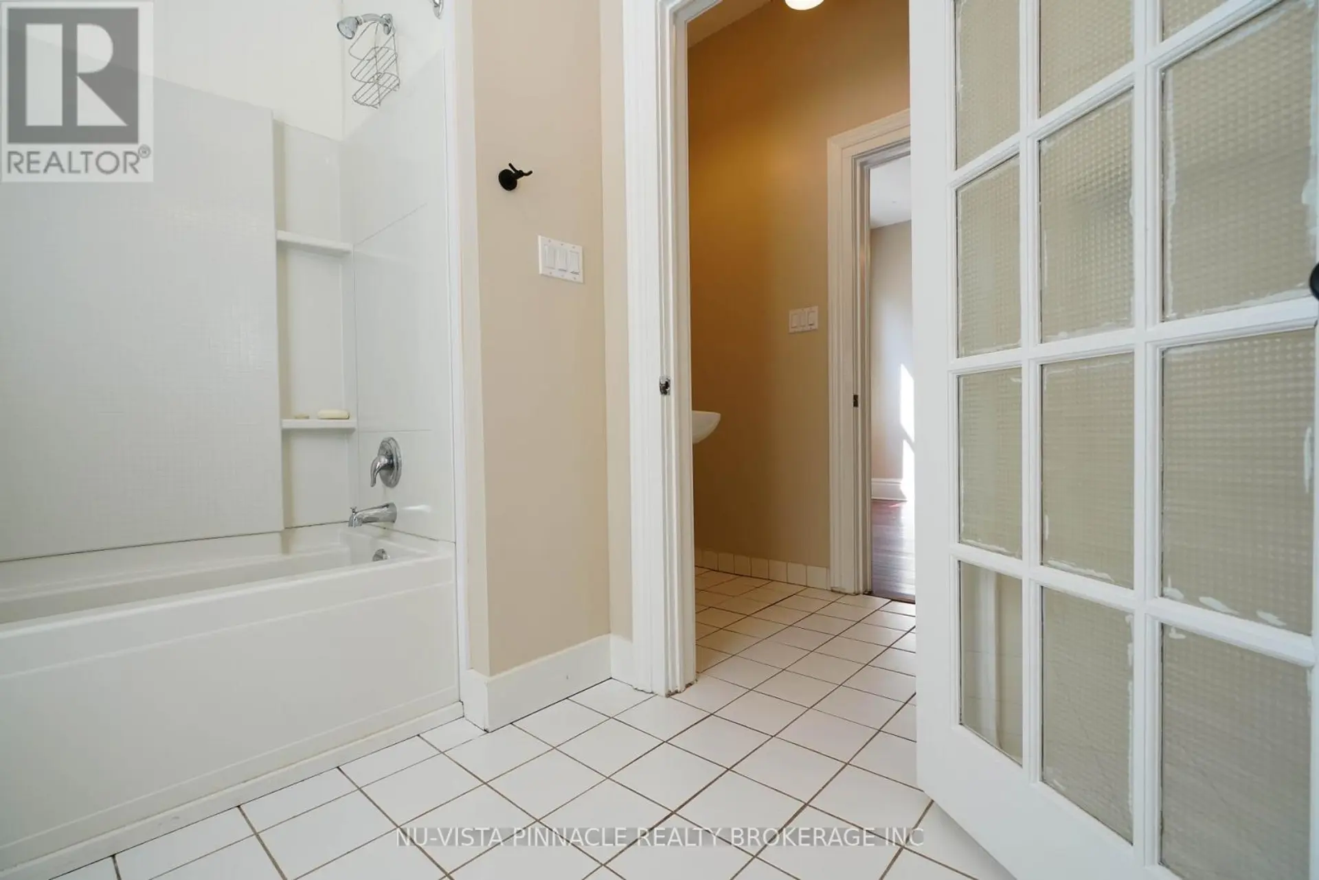 571 DUFFERIN AVENUE - Image 11