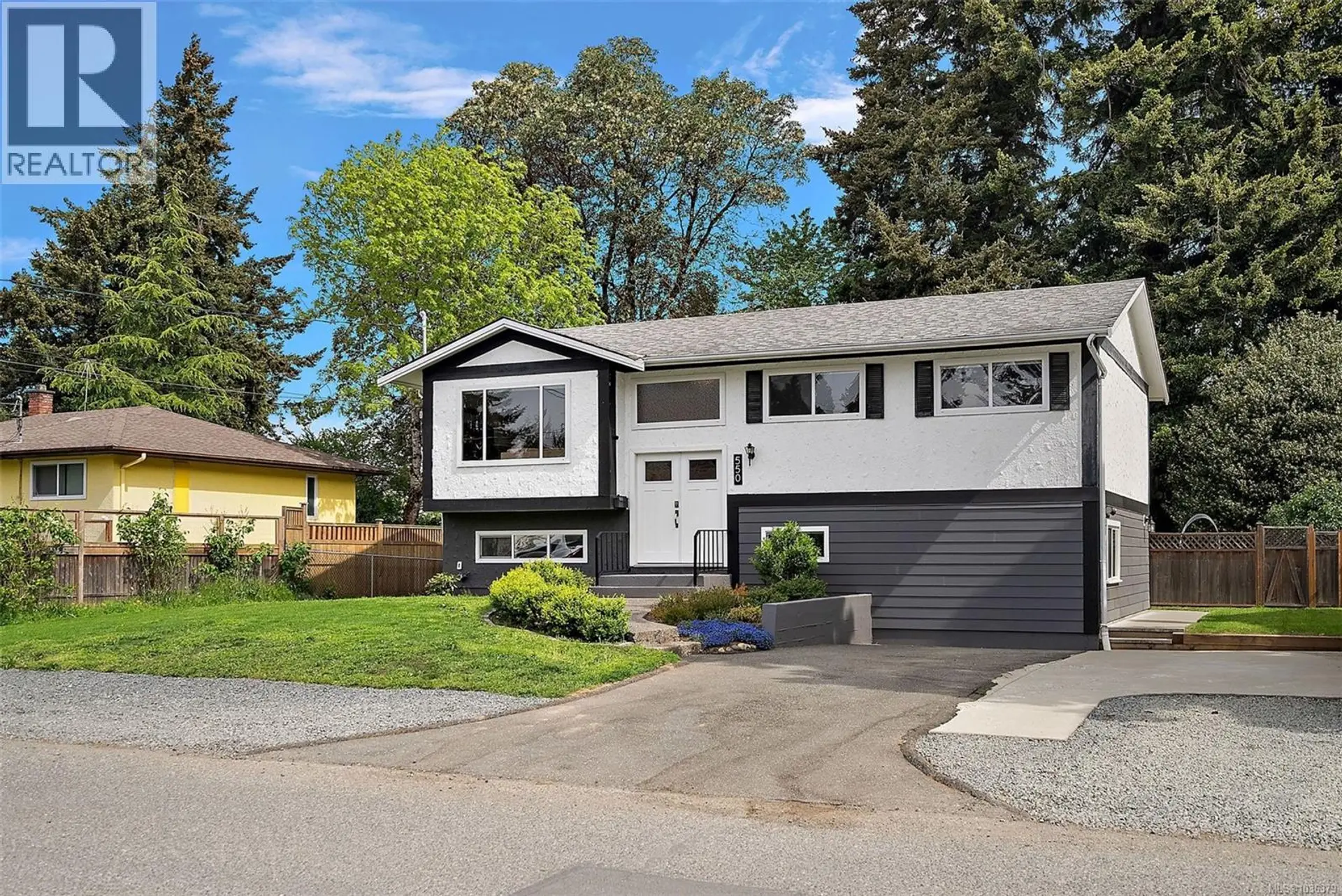 Property at 550 Ledsham Rd, Colwood, BC