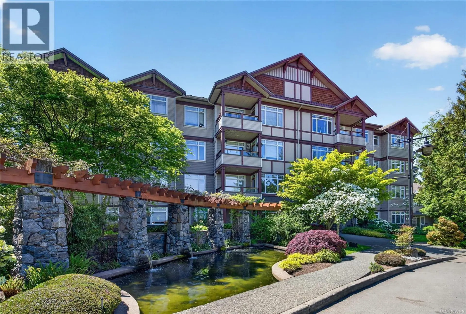 Property at #303E 1115 Craigflower Rd, Esquimalt, BC