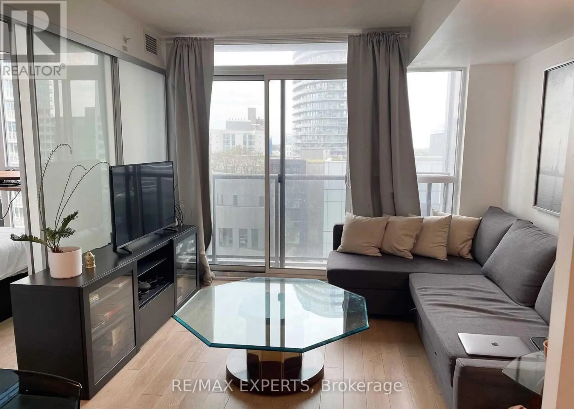 #805 85 QUEENS WHARF ROAD - Image 10