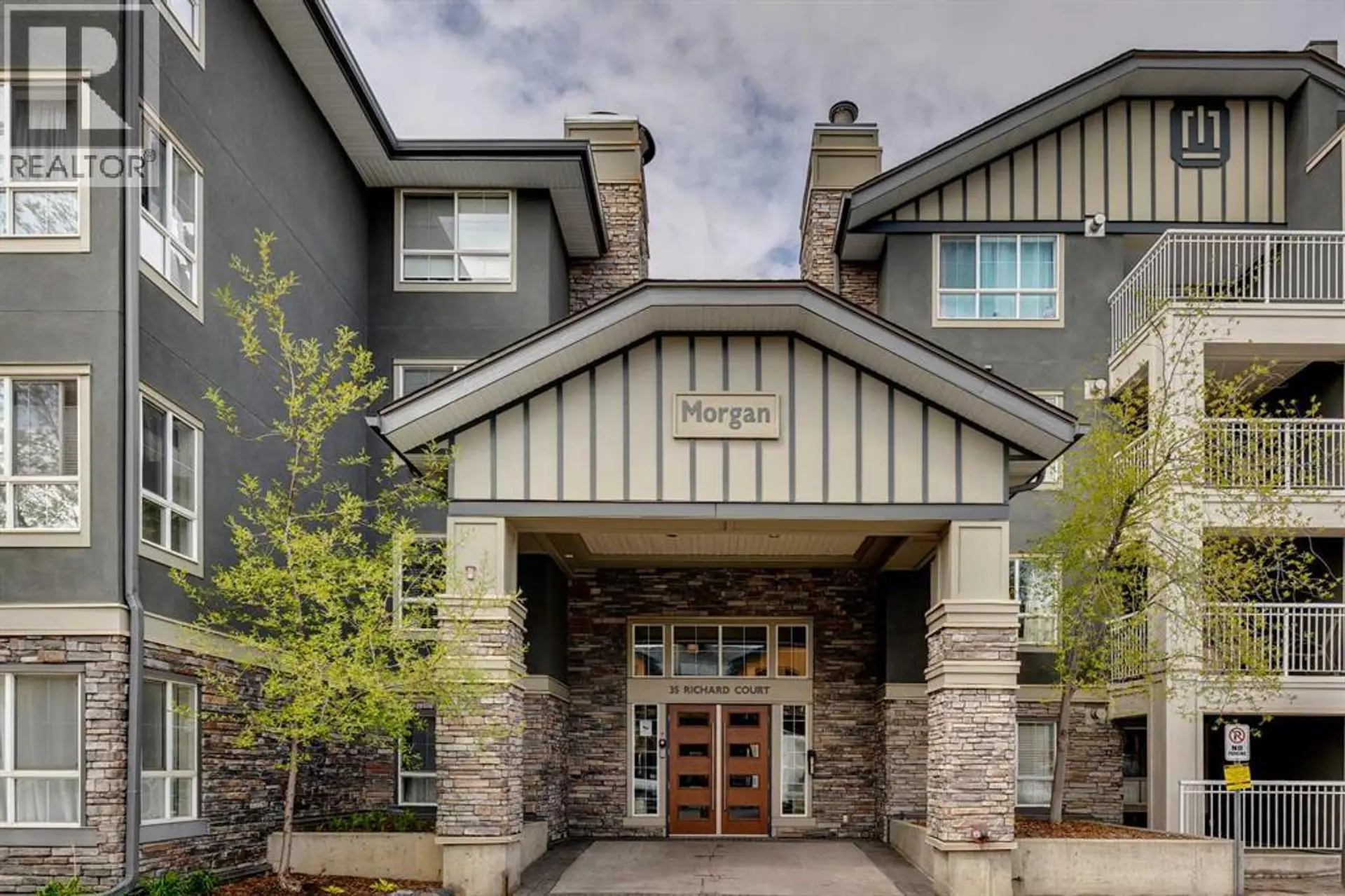 #205 35 Richard Court SW - Image 1