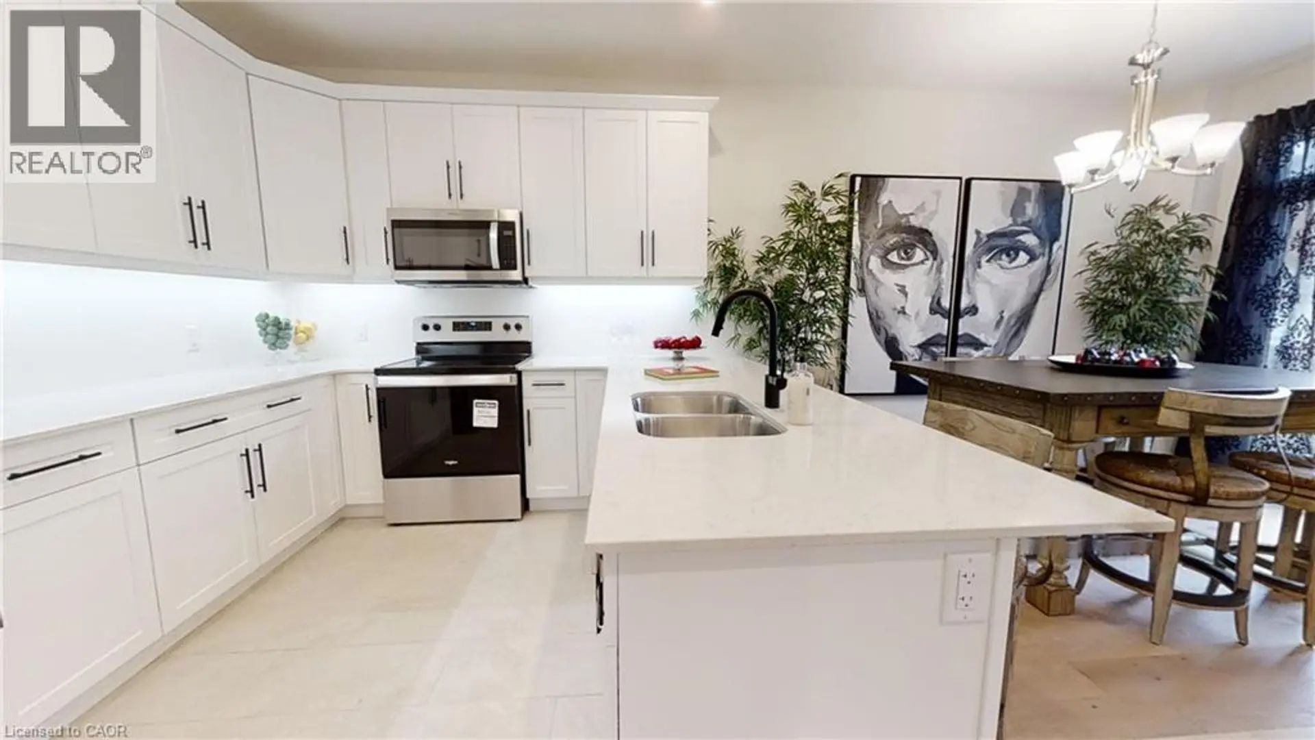 9 CHRISTOPHER Court - Image 10