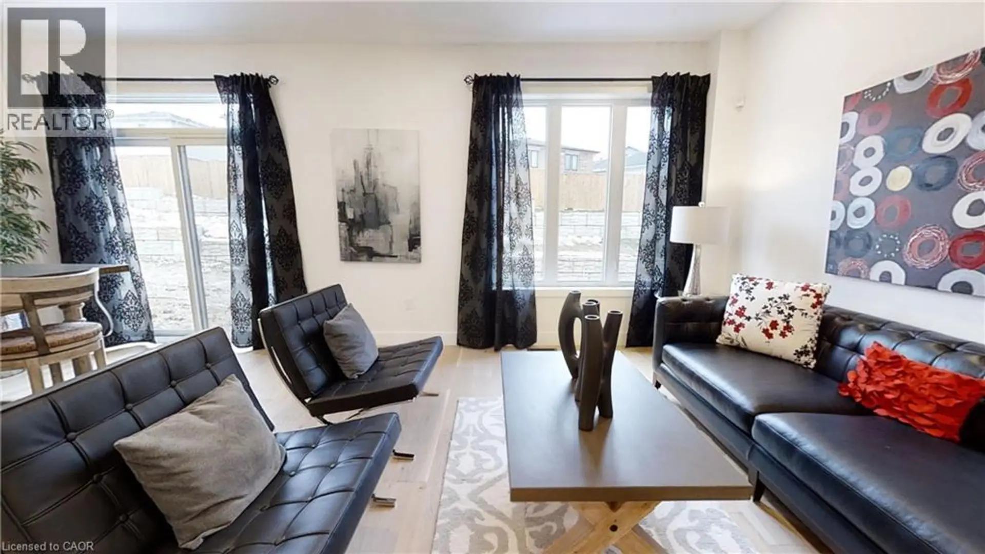 9 CHRISTOPHER Court - Image 11