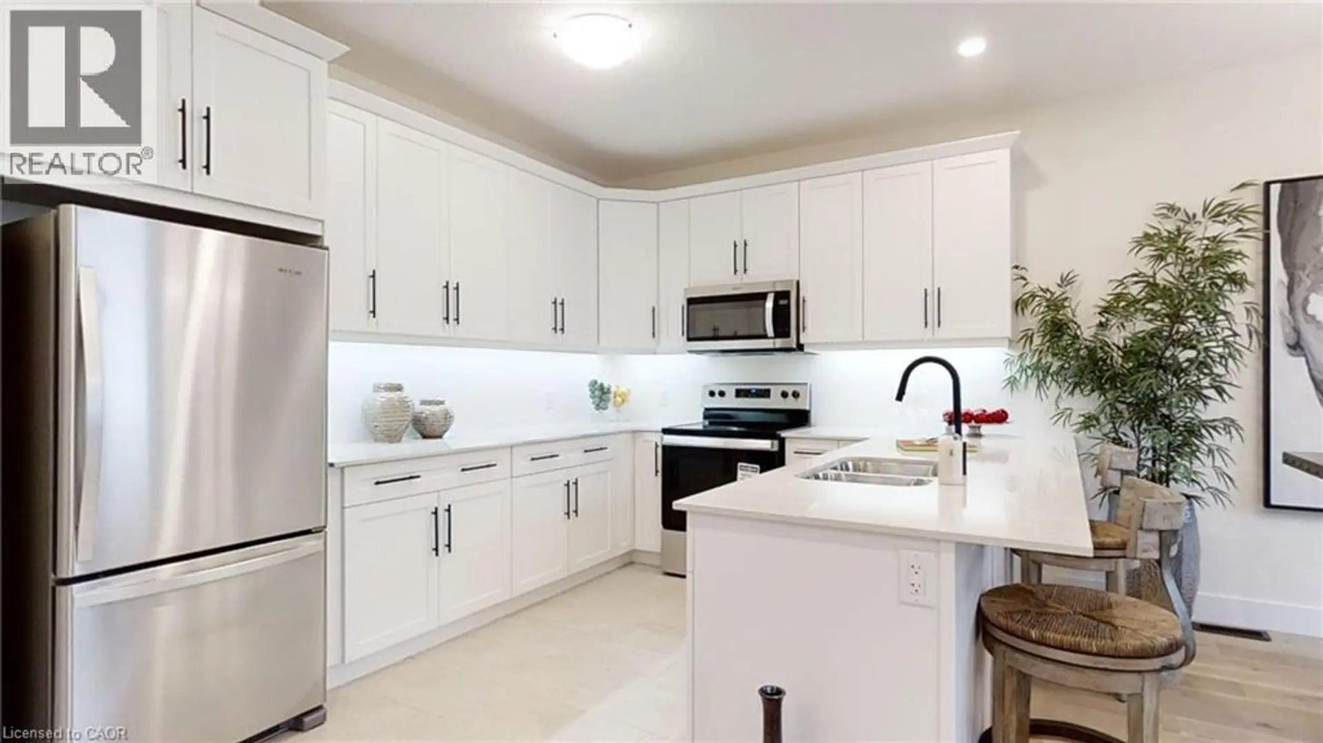 9 CHRISTOPHER Court - Image 4
