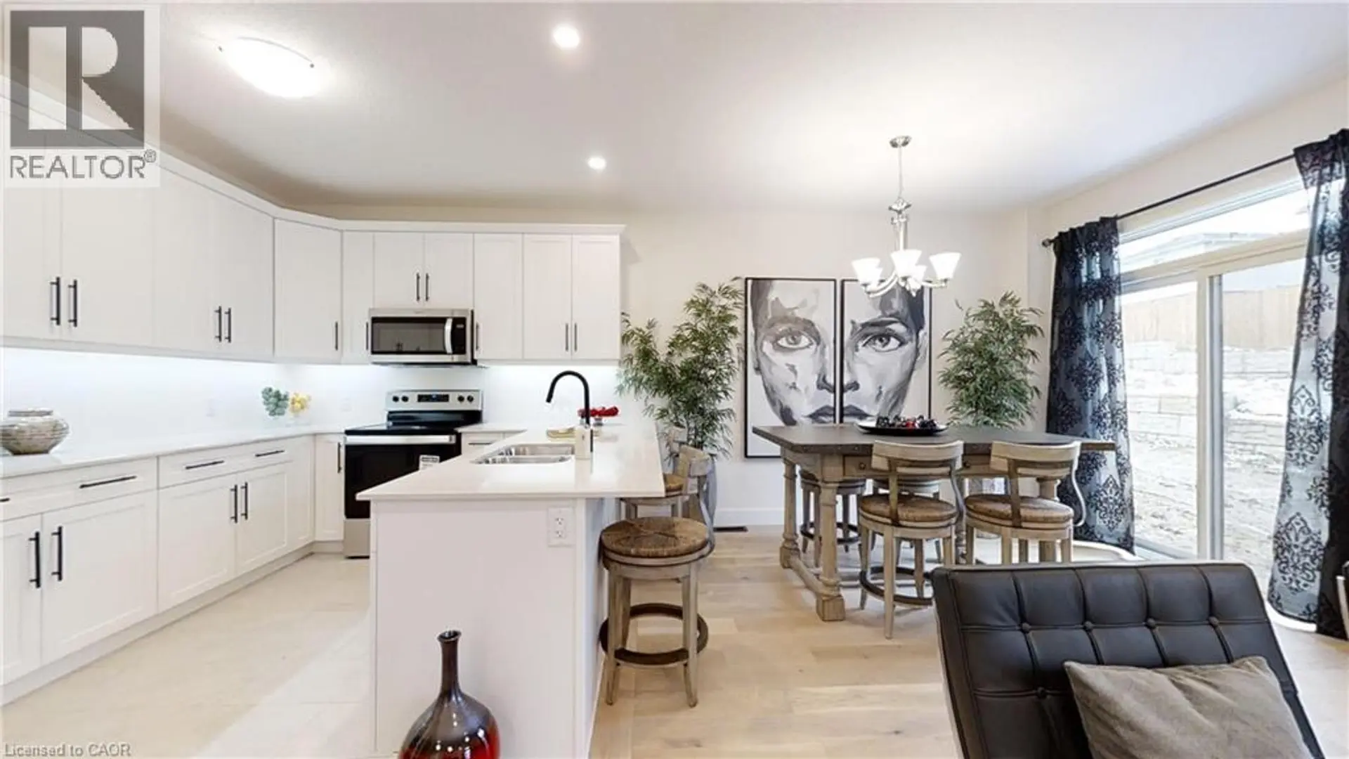 9 CHRISTOPHER Court - Image 6