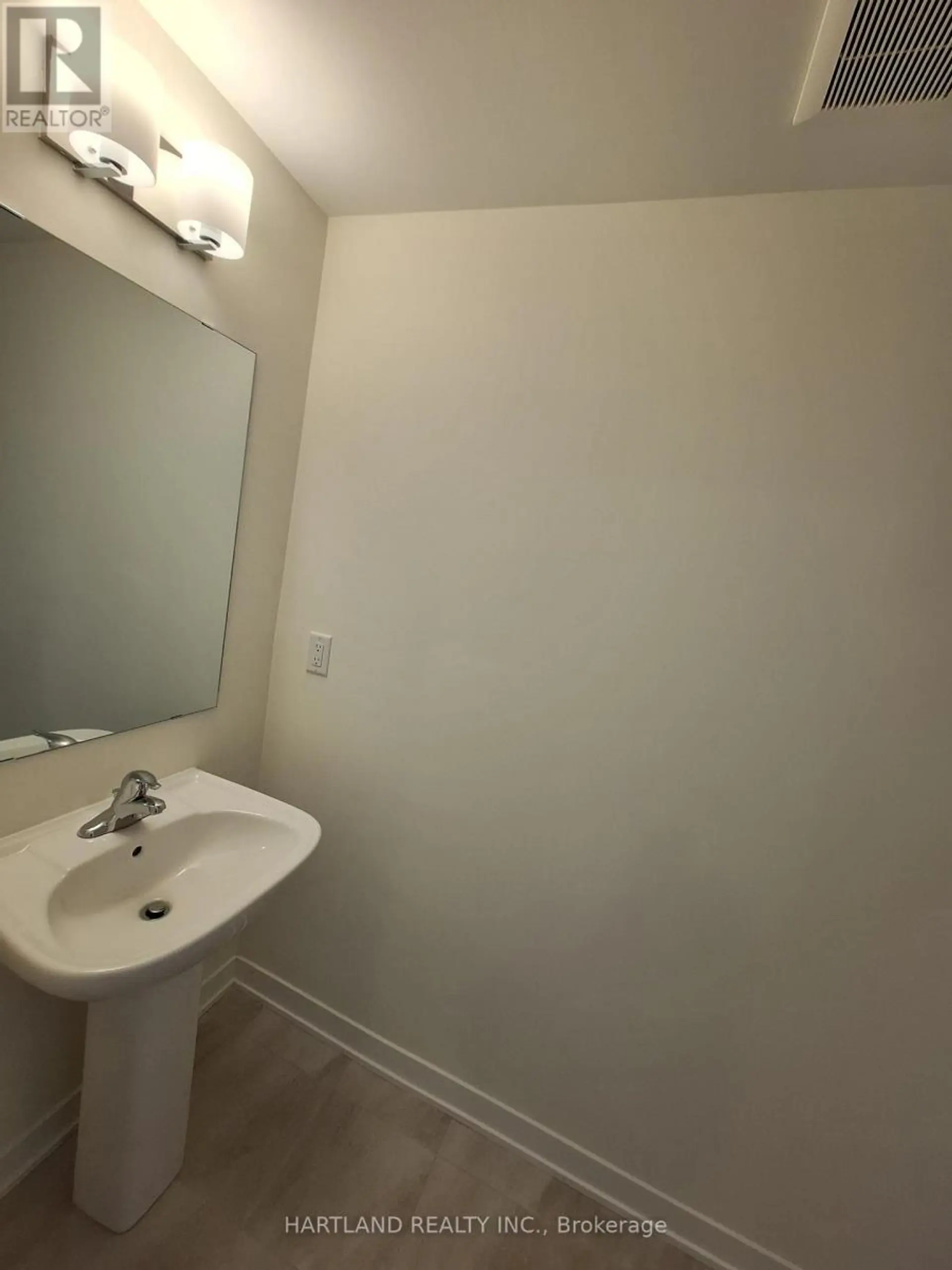 #1409 1695 DERSAN STREET - Image 16