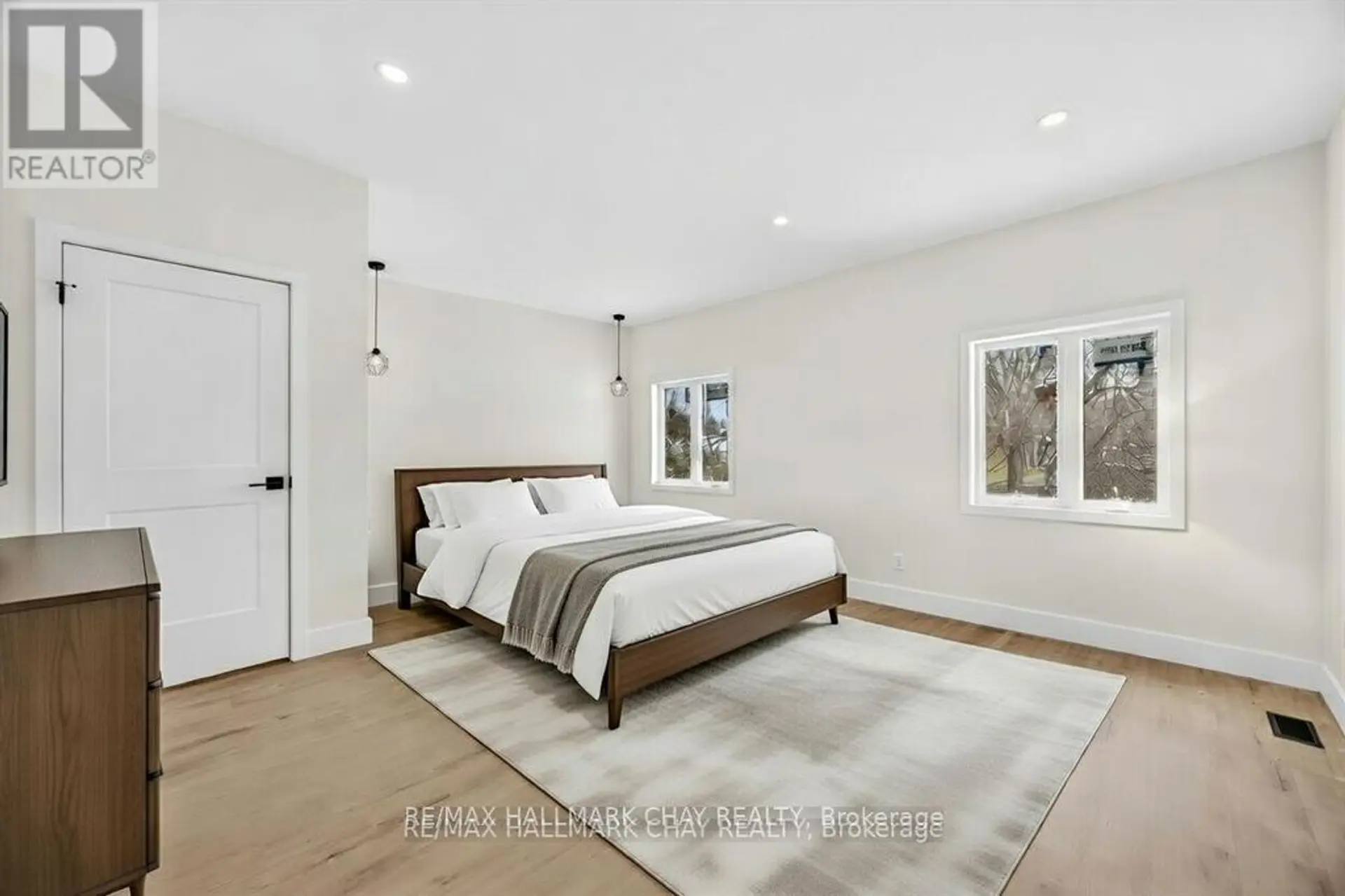 28 ROSE AVENUE - Image 11