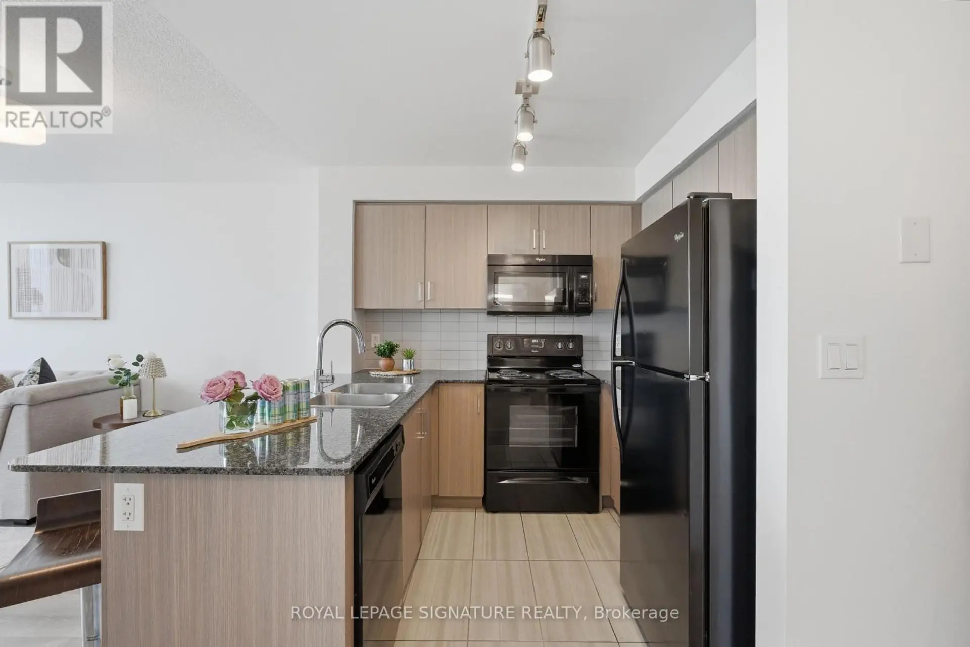 #1116 80 ESTHER LORRIE DRIVE - Image 9