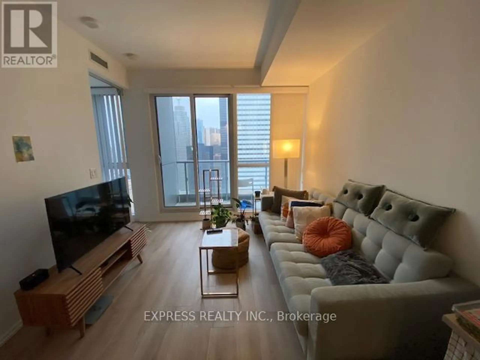 #4308 70 TEMPERANCE STREET - Image 6