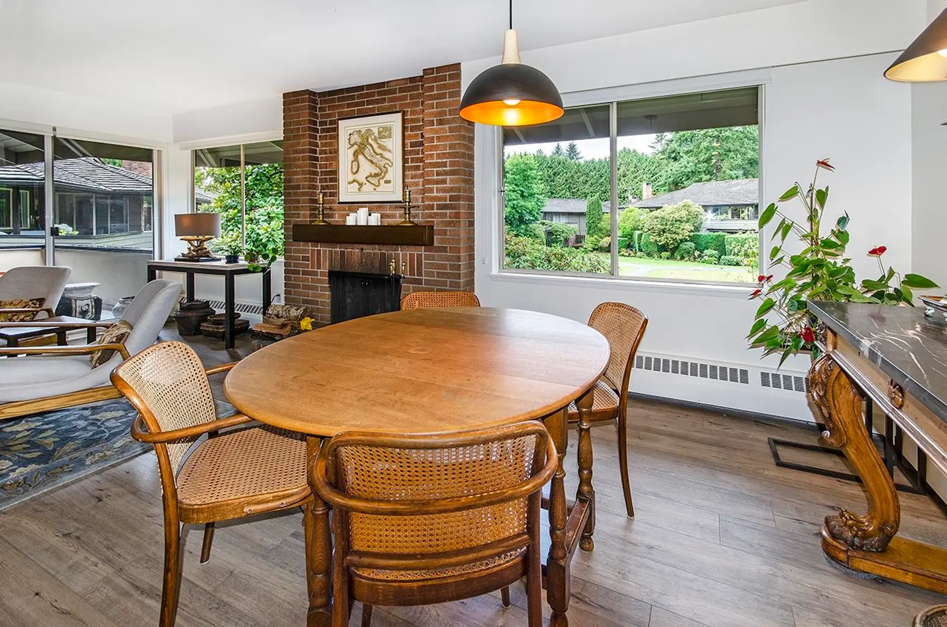 #211 235 Keith Road - Image 4