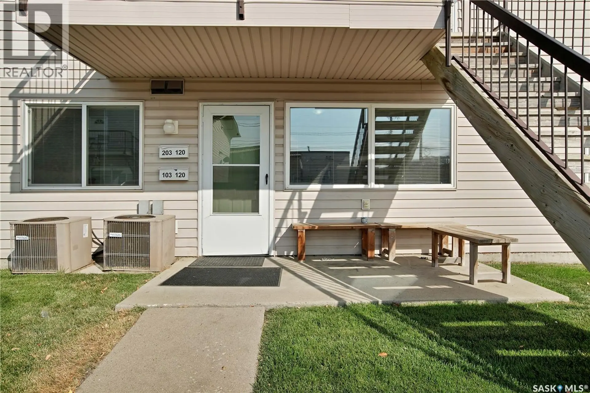 #103 120 C AVENUE N - Image 1