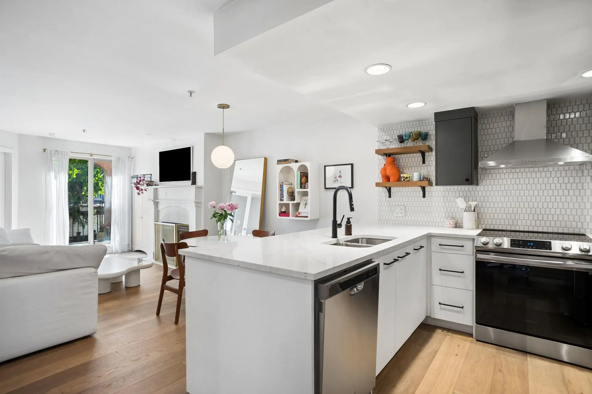 #15 3036 W 4th Avenue - Image 8