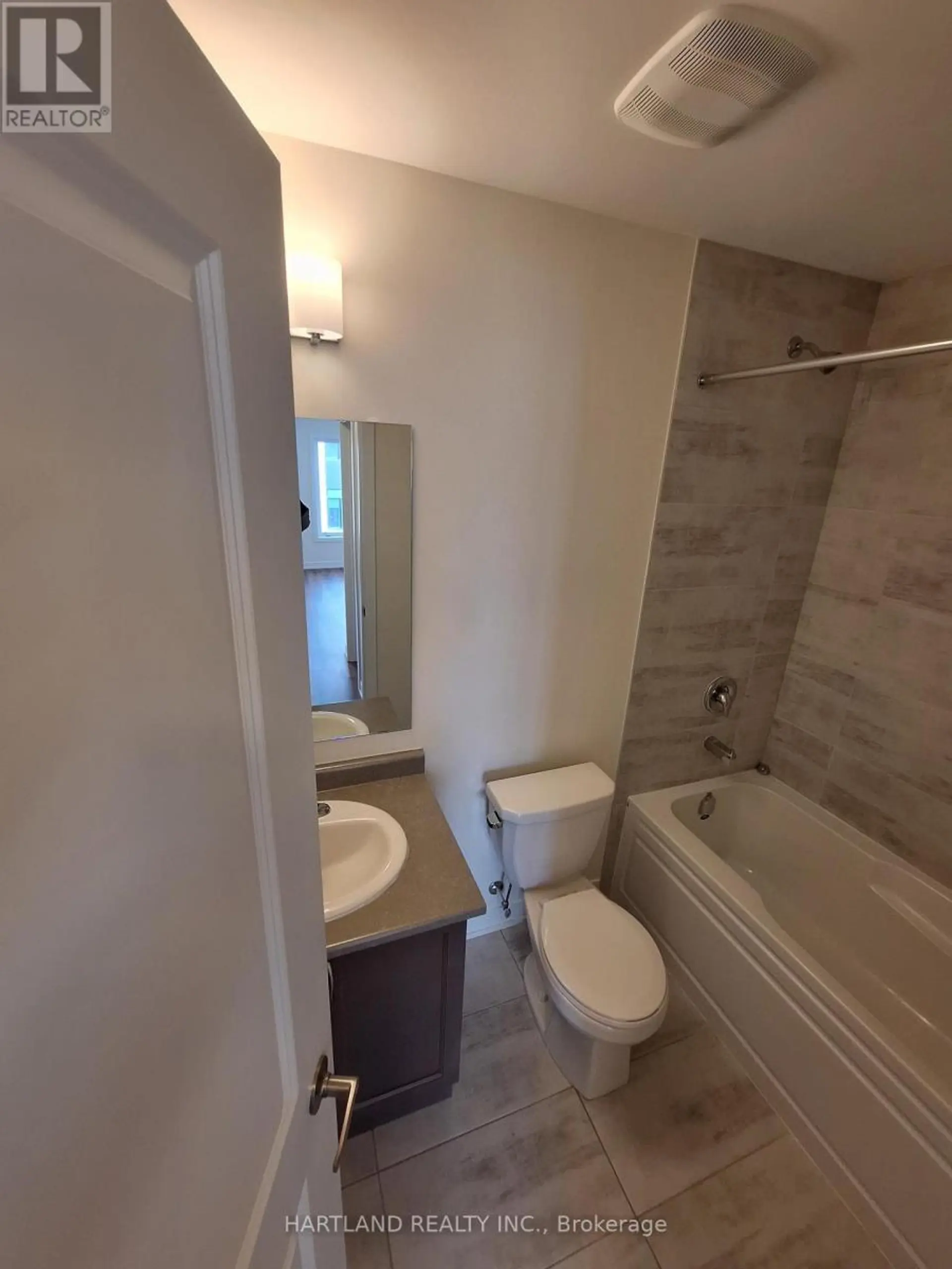 #1202 1695 DERSAN STREET - Image 15