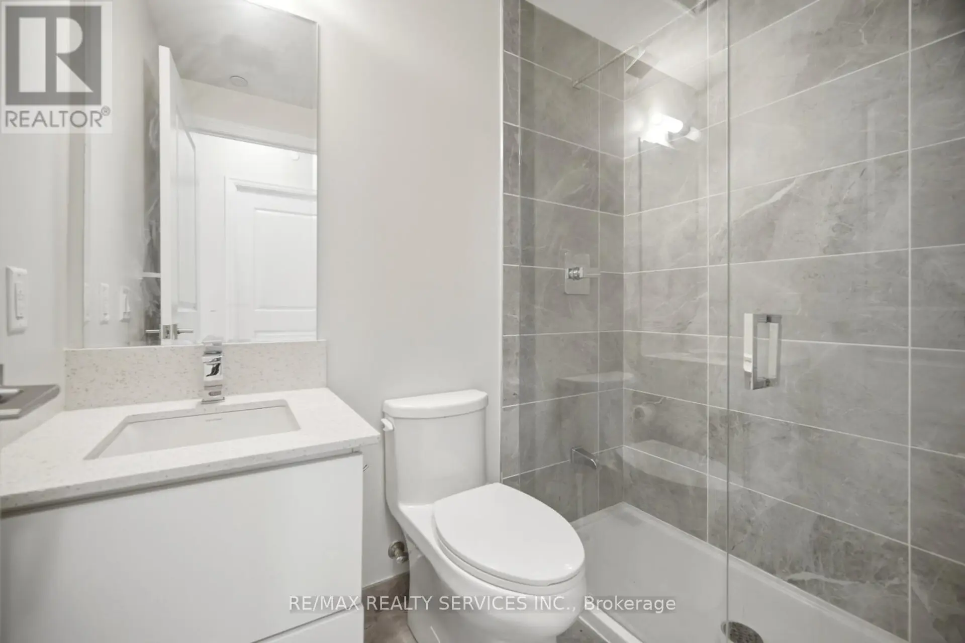 #1811 30 ELM DRIVE W - Image 14